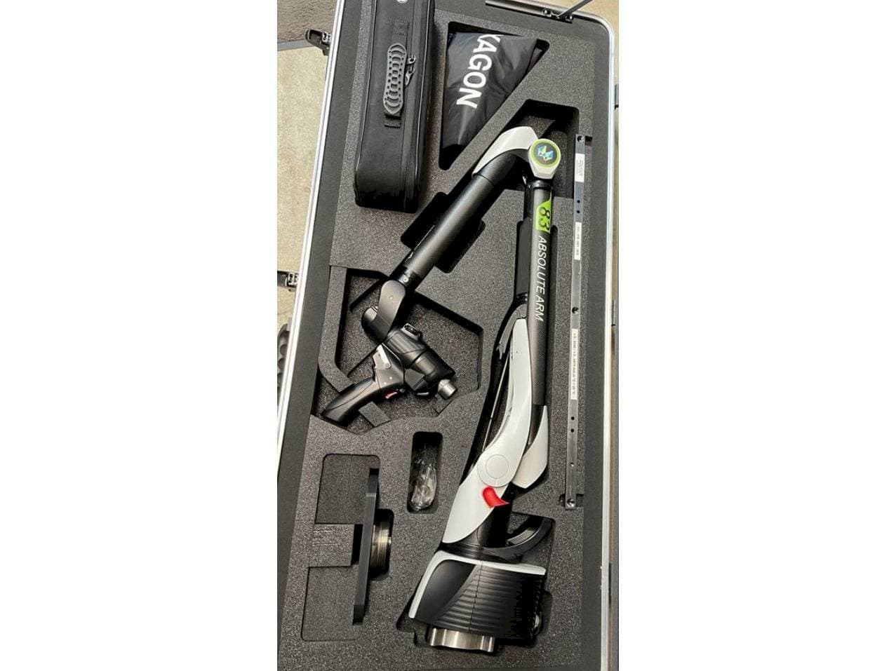 Front view of Hexagon RA8 V1  machine