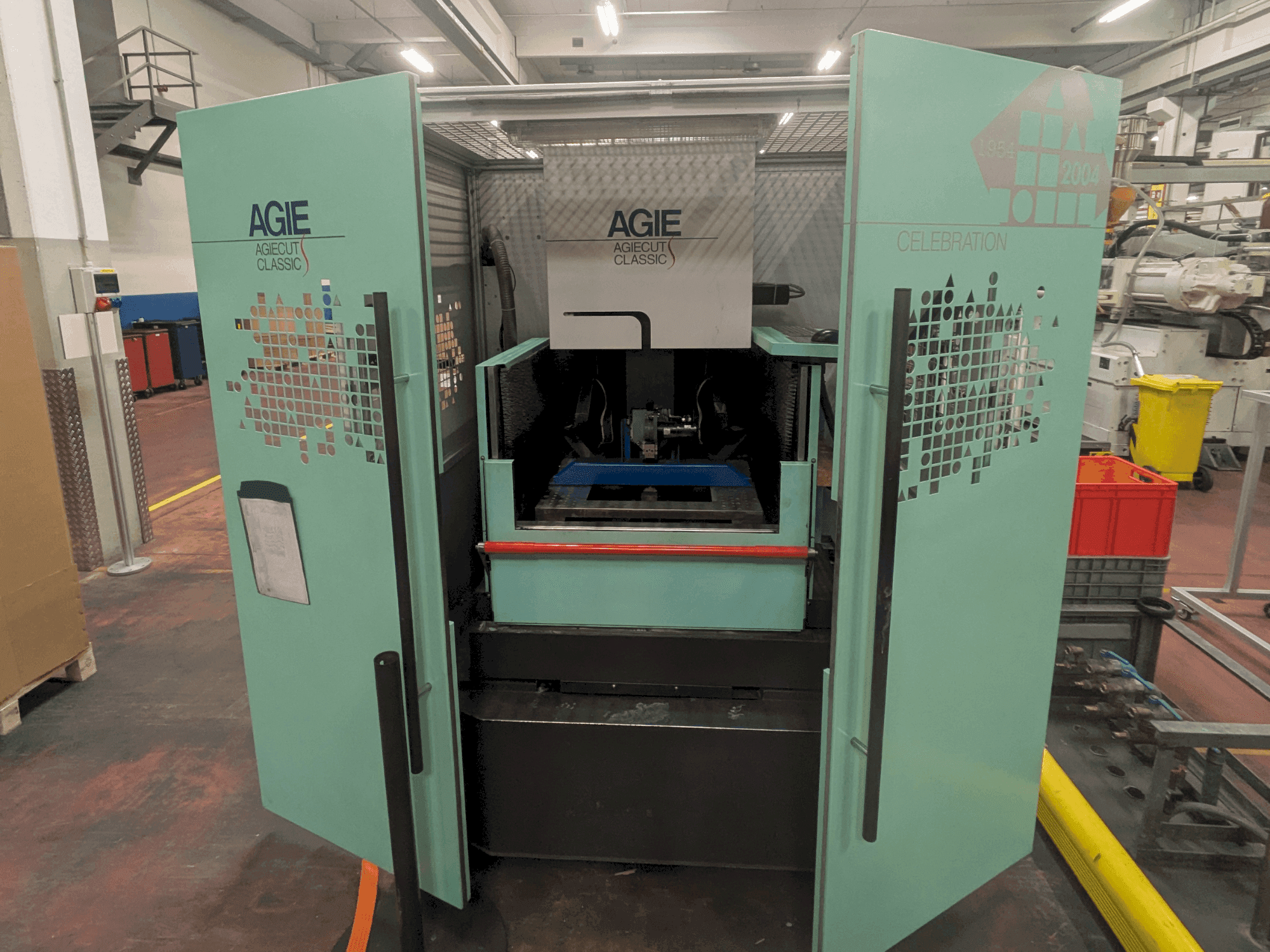 Front view of AGIE Agiecut Classic 2S  machine