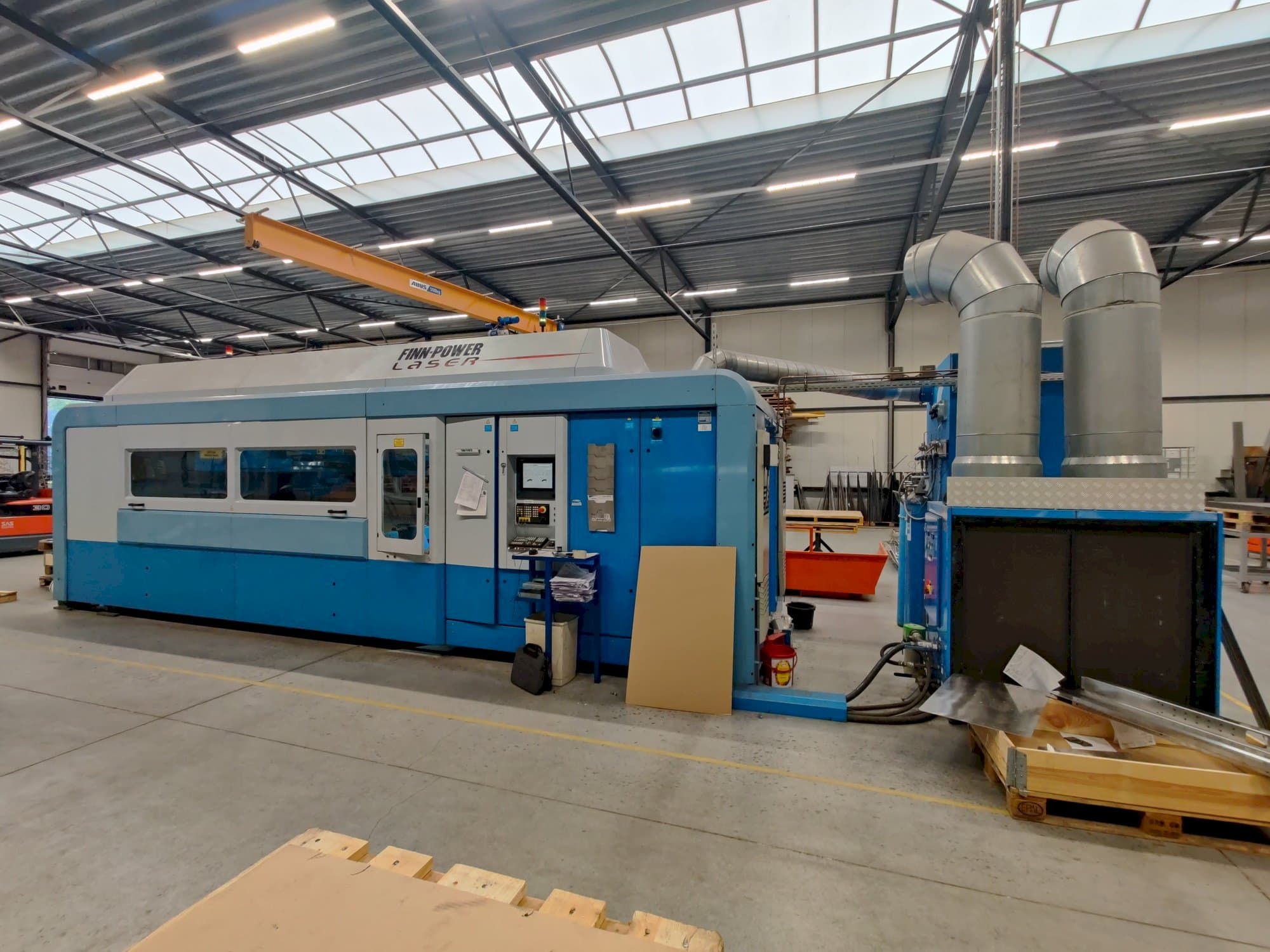 Front view of Finn-Power FPL6-B  machine