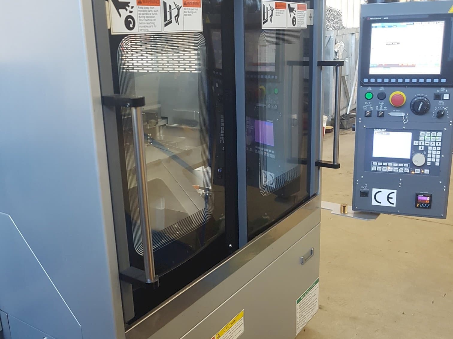 Front view of Takamaz XW-30 Plus  machine