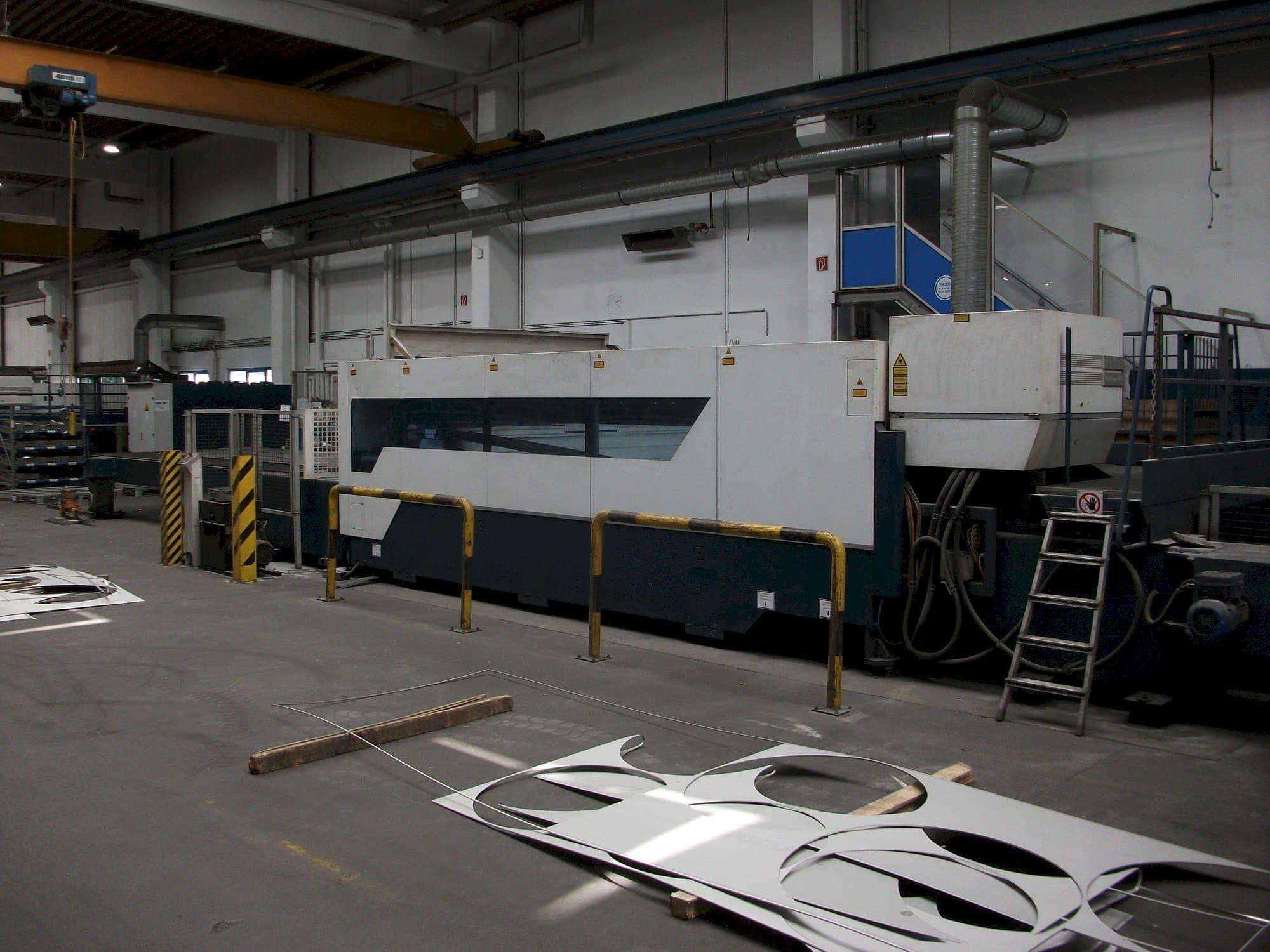 Front view of Trumpf TruLaser 8000 TruFlow 6000  machine