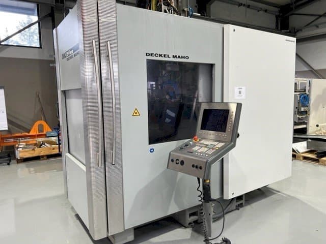 Front view of DECKEL MAHO DMC 75 V linear  machine