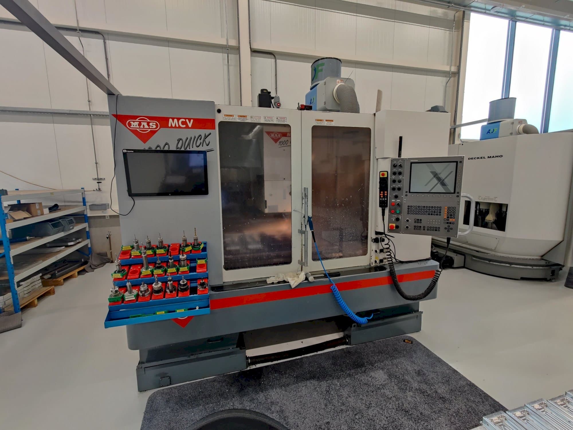 Front view of MAS MCV1000 Quick  machine