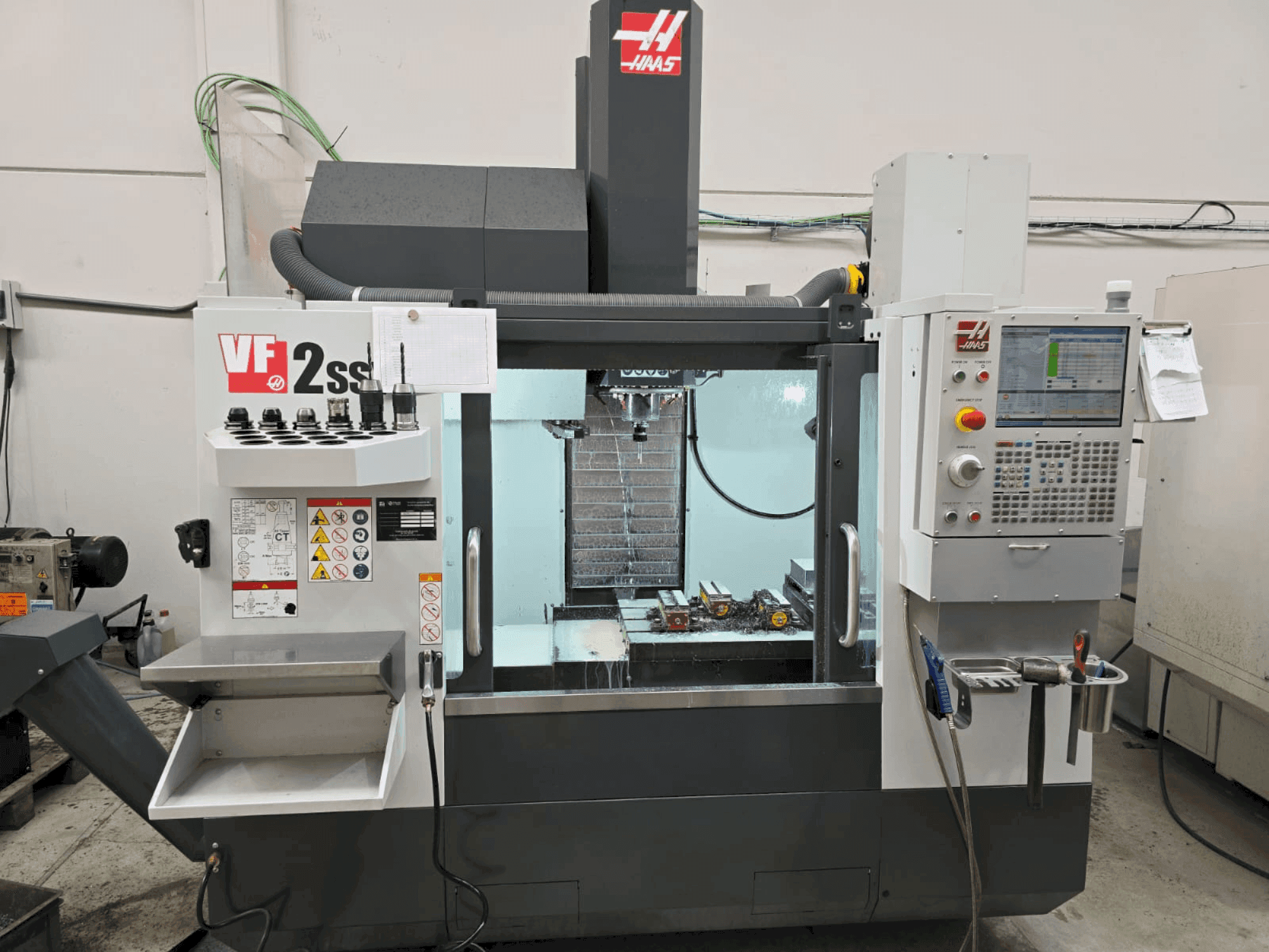 Front view of HAAS VF 2SSYT  machine