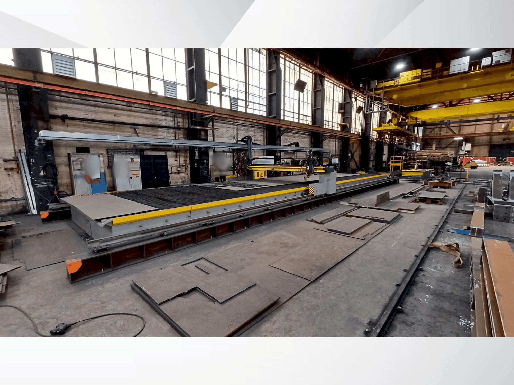 Front view of ESAB SXE-P4500  machine