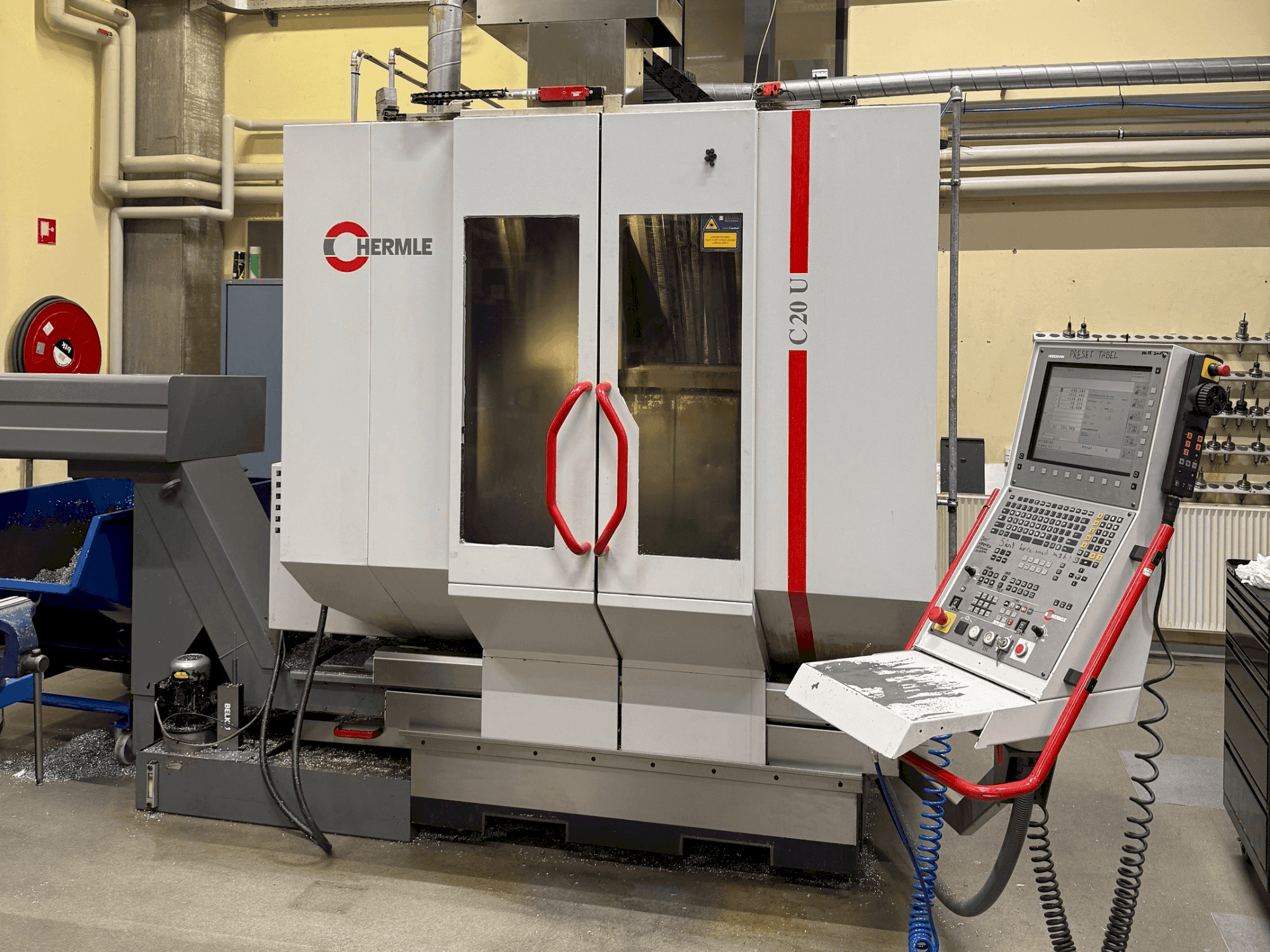 Front view of HERMLE C 20 U  machine