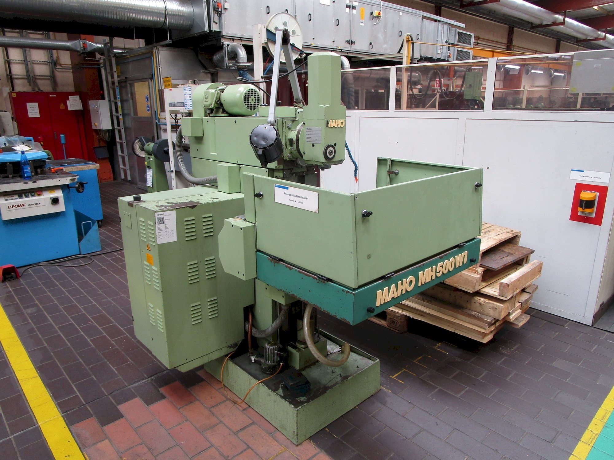 Front view of Maho MH 500 W1  machine