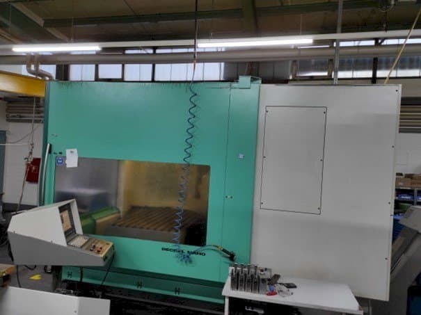 Front view of DMG DMU 125 T  machine