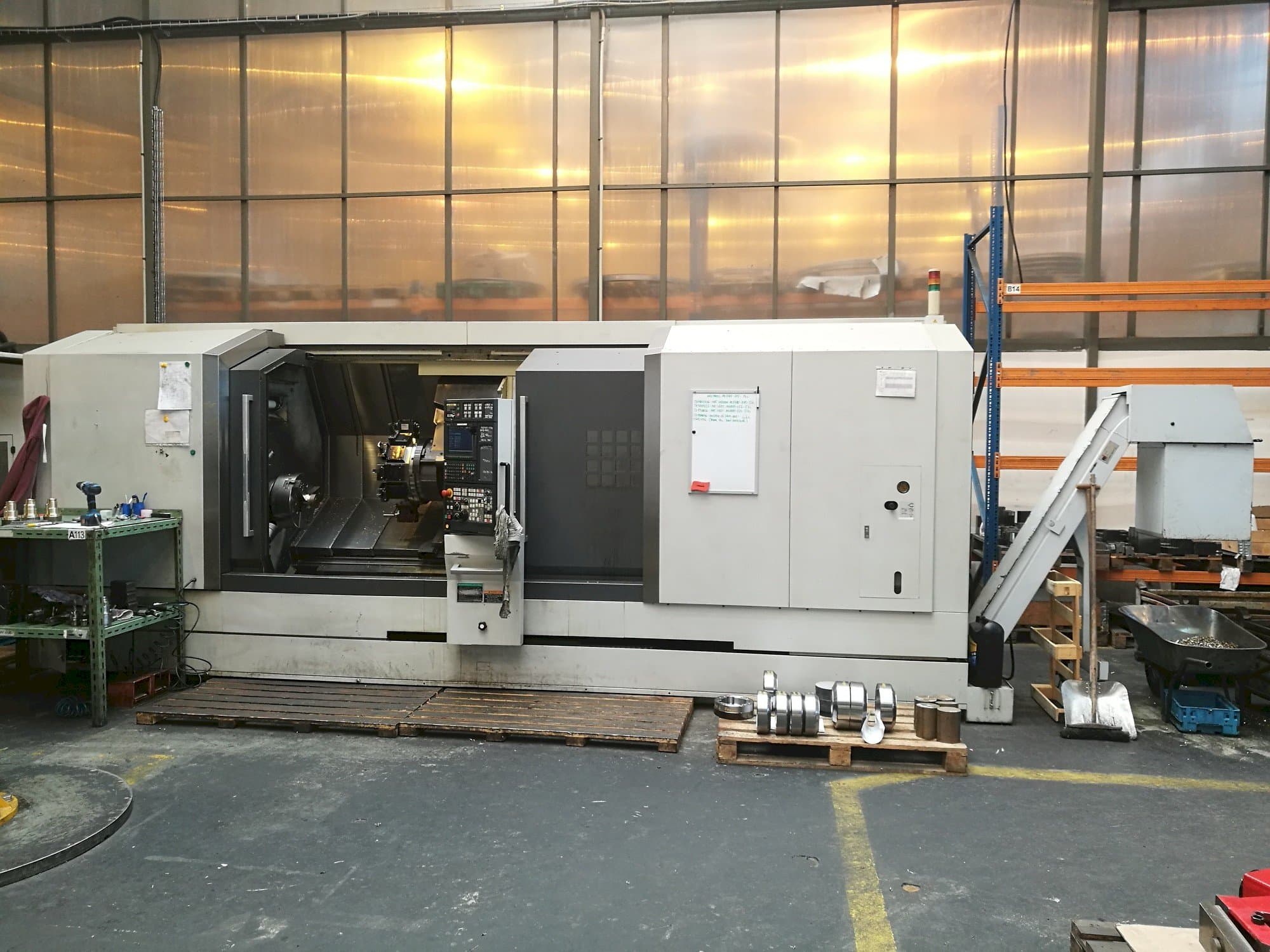 Front view of MORI SEIKI NL 3000 SY/2000 machine