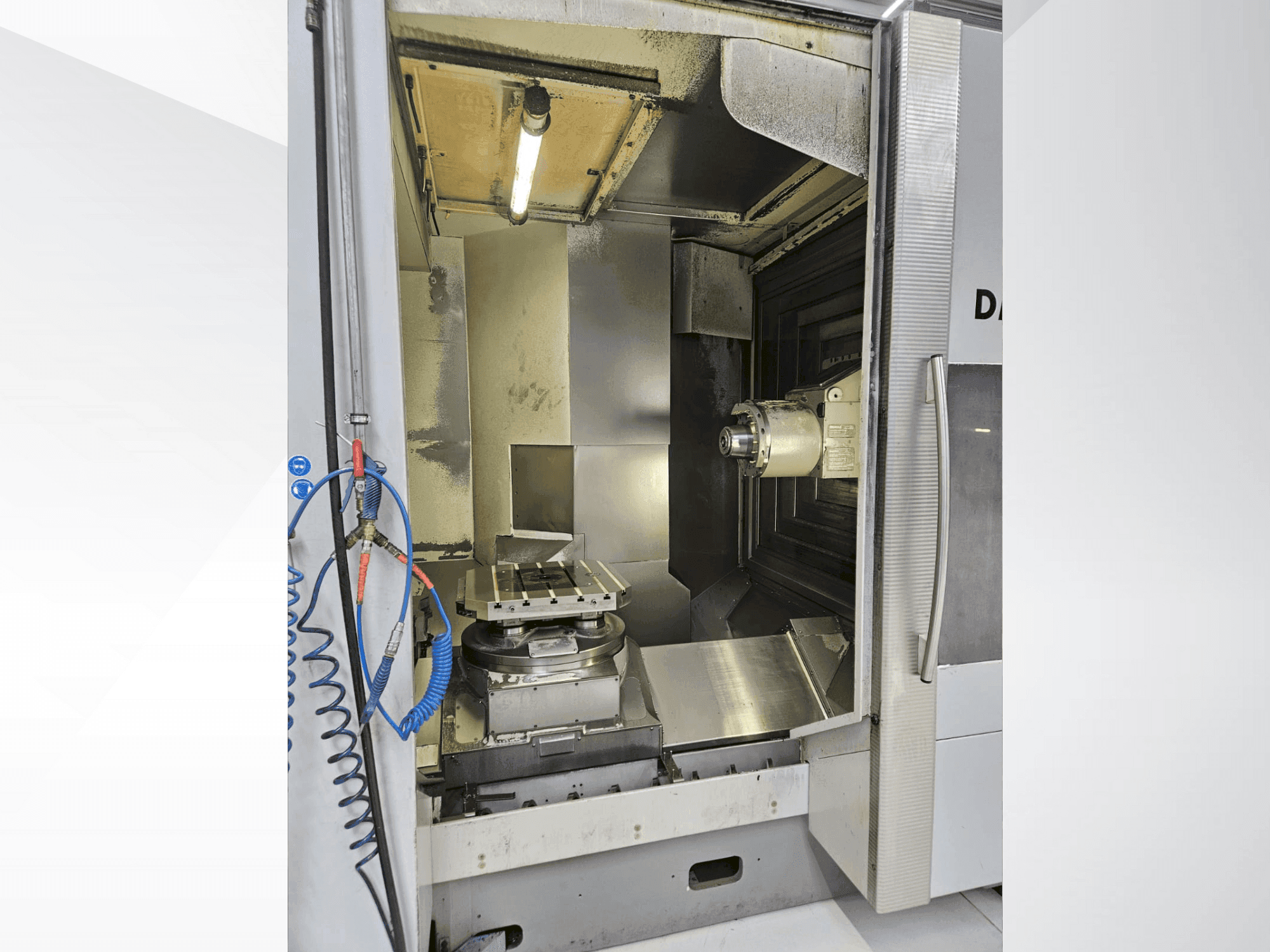 Front view of DECKEL MAHO DMC 70H duoBlock  machine