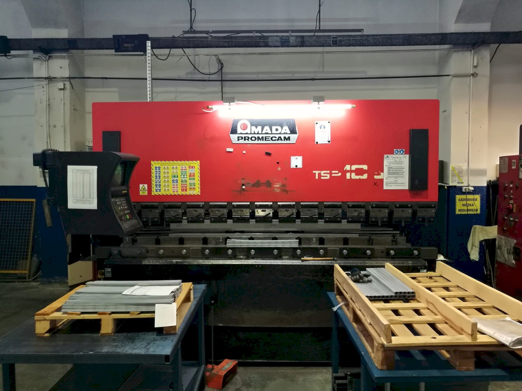 Front view of AMADA ITS2  machine