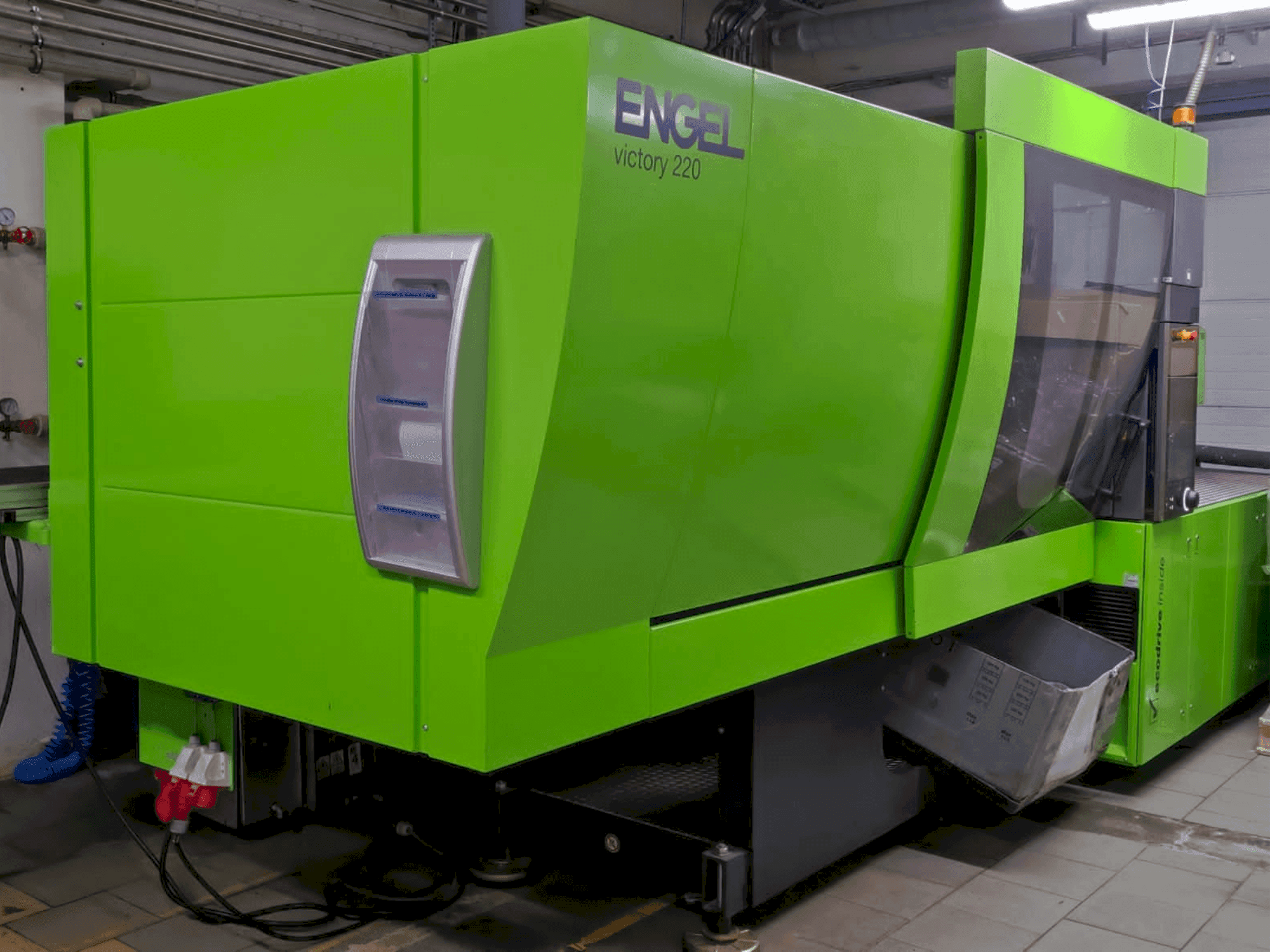 Front view of Engel VC 1060/220 SPEX  machine