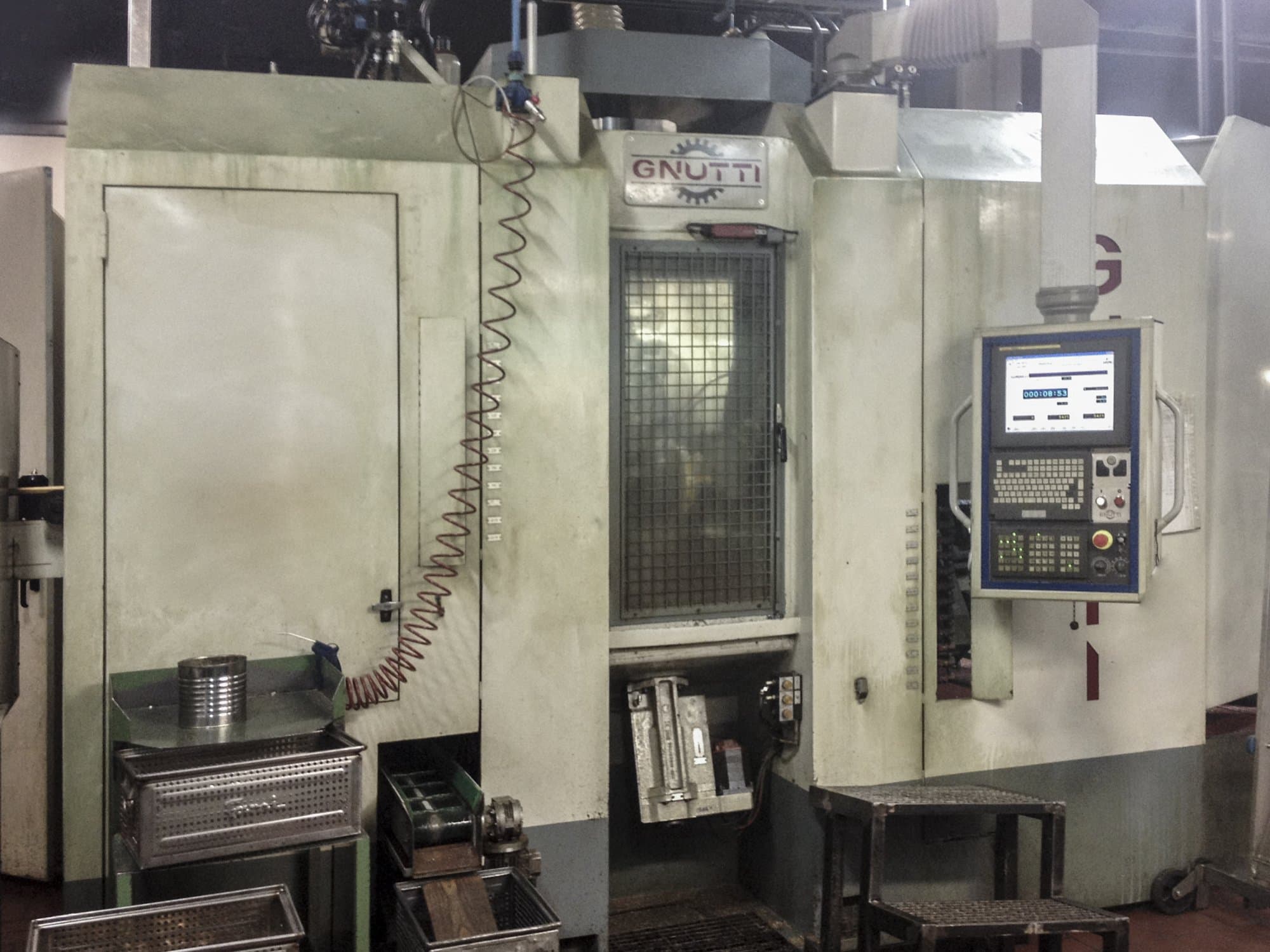 Left view 1 of GNUTTI FMOR-15-120-130-CNC machine