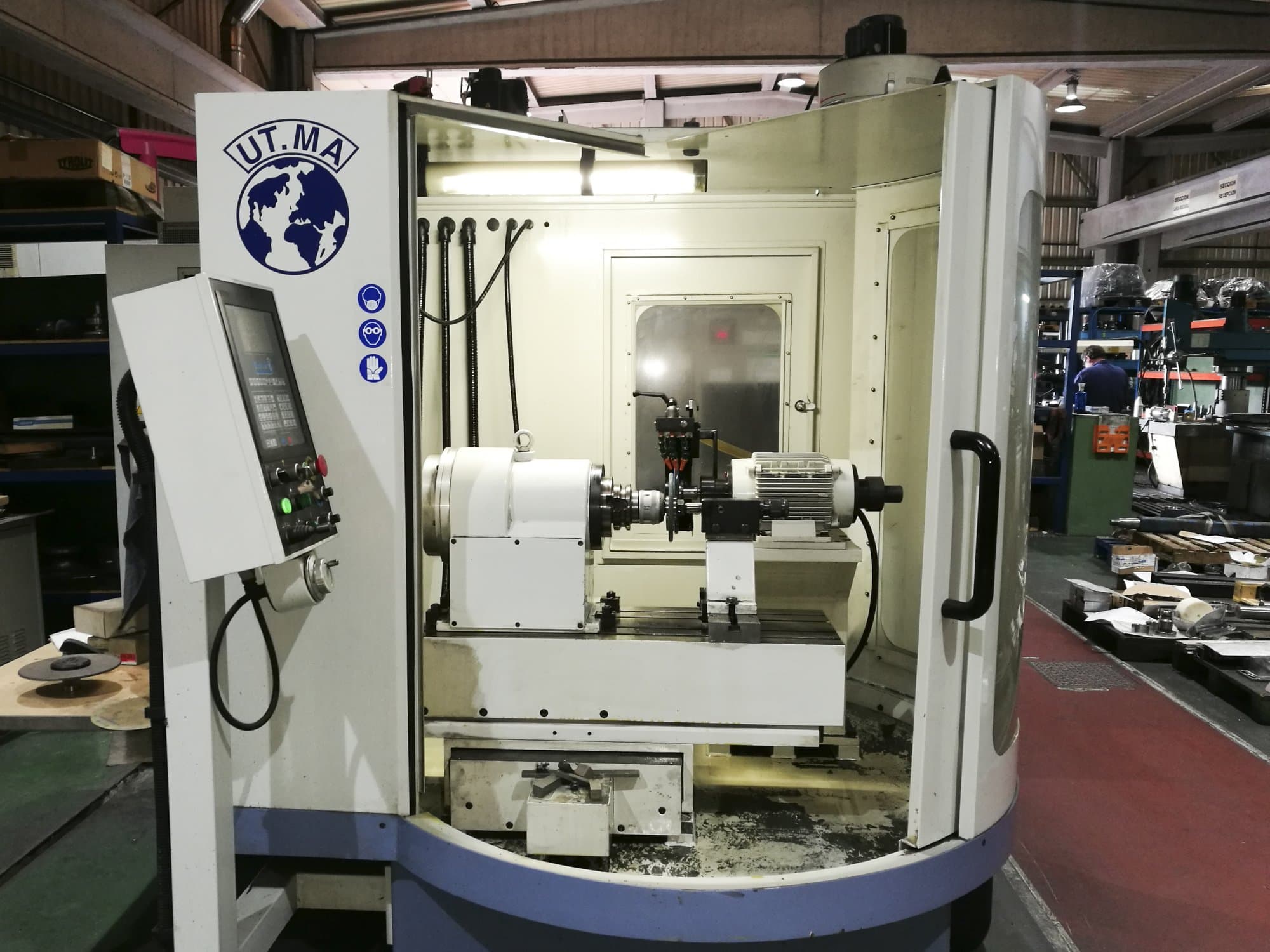Front view of UT.MA P20 CNC machine