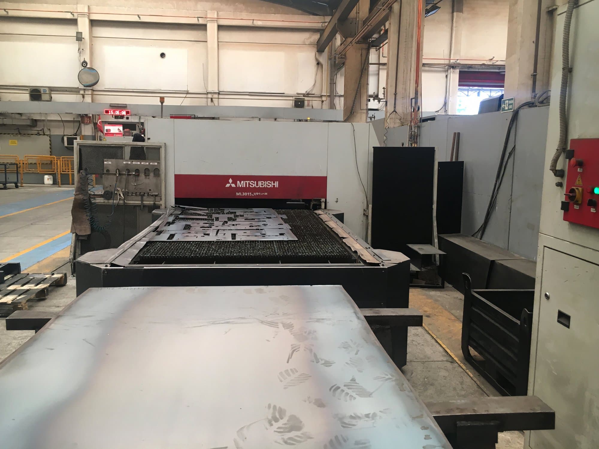 Front view of Mitsubishi Electric ML3015LV PLUS II Machine