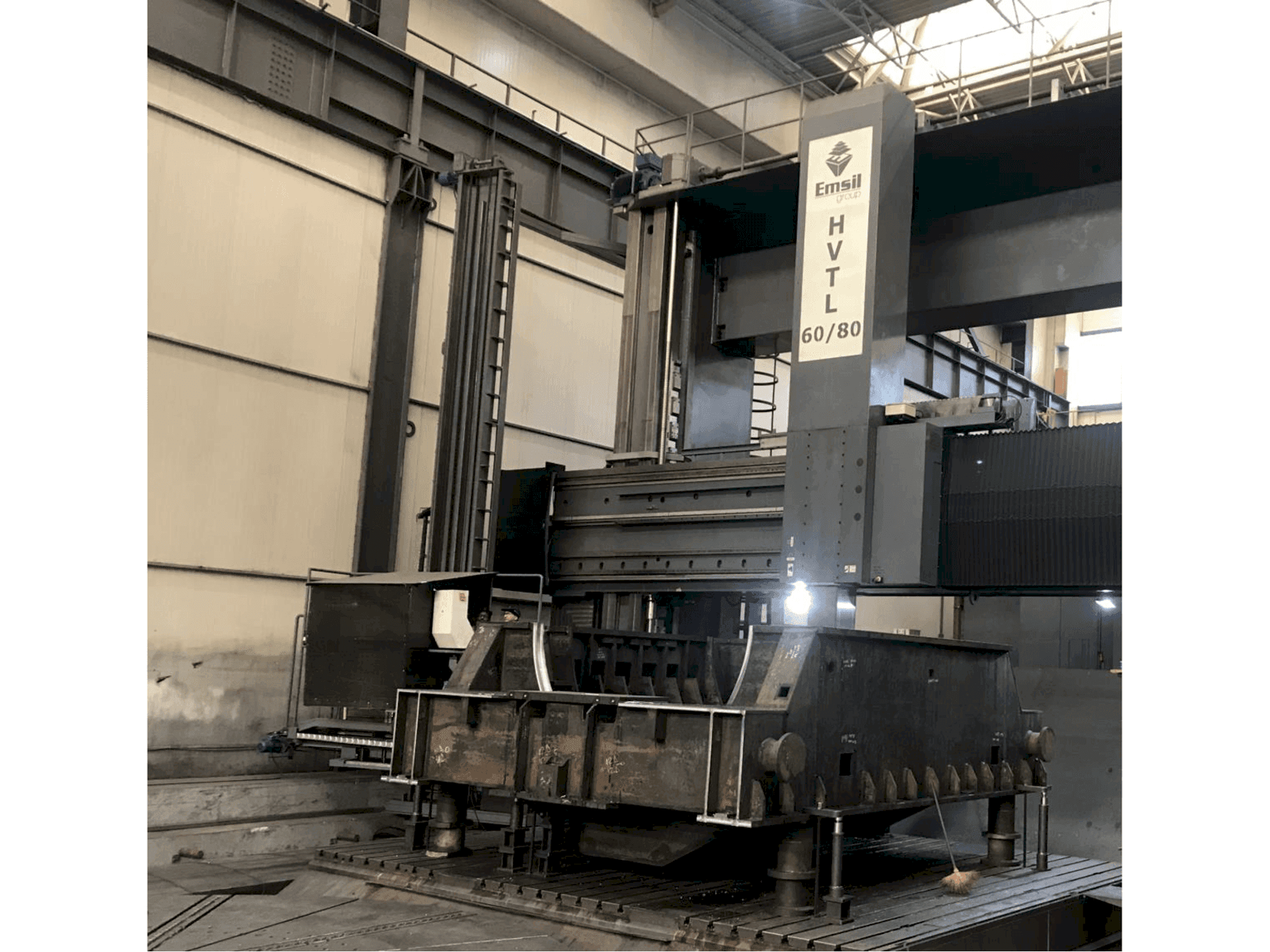 Front view of Emsil HVTL 60/80 machine