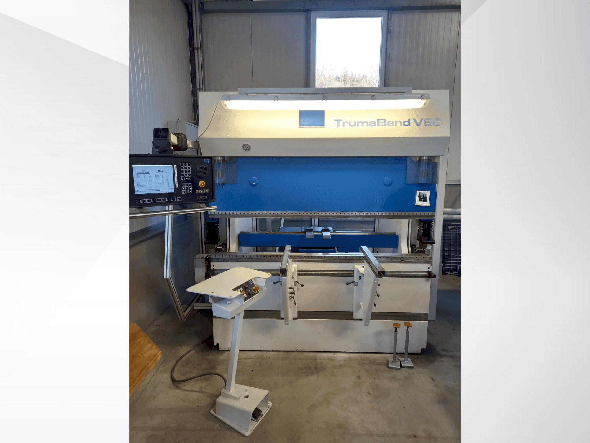Front view of TRUMPF TrumaBend V85 machine