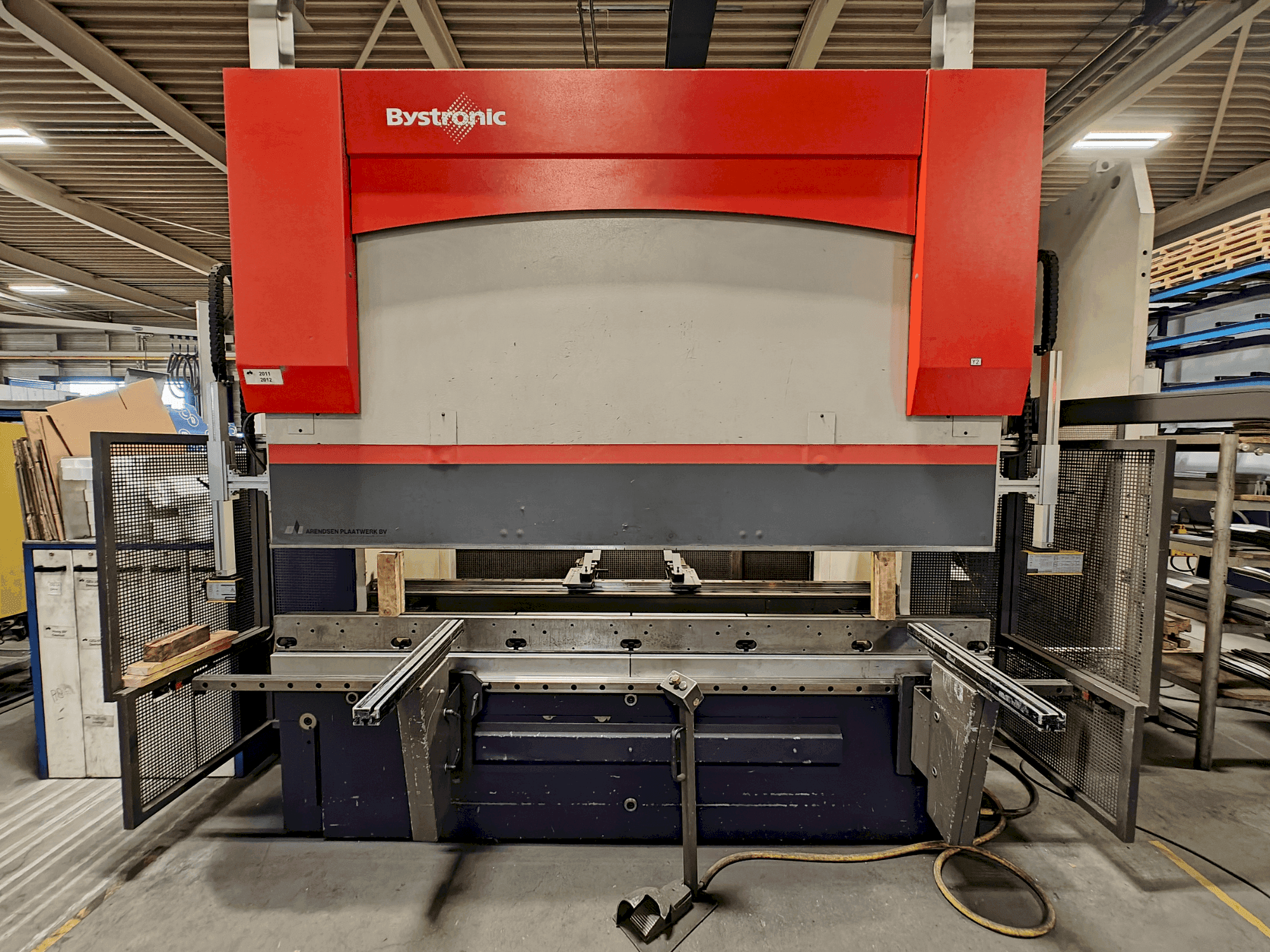 Front view of Bystronic PR 100x3100 machine