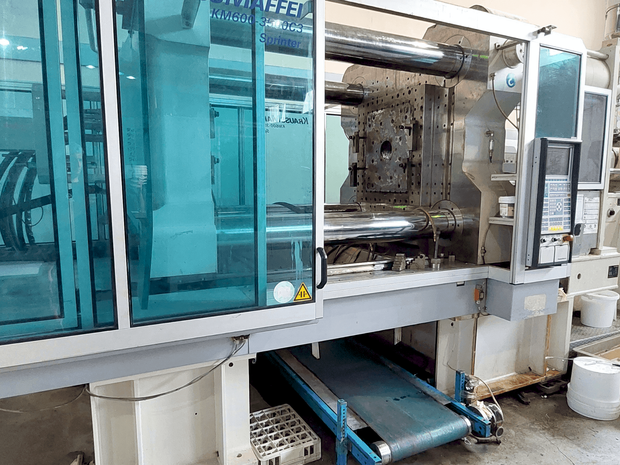 Front view of Krauss Maffei 600 - 3500 C3 machine