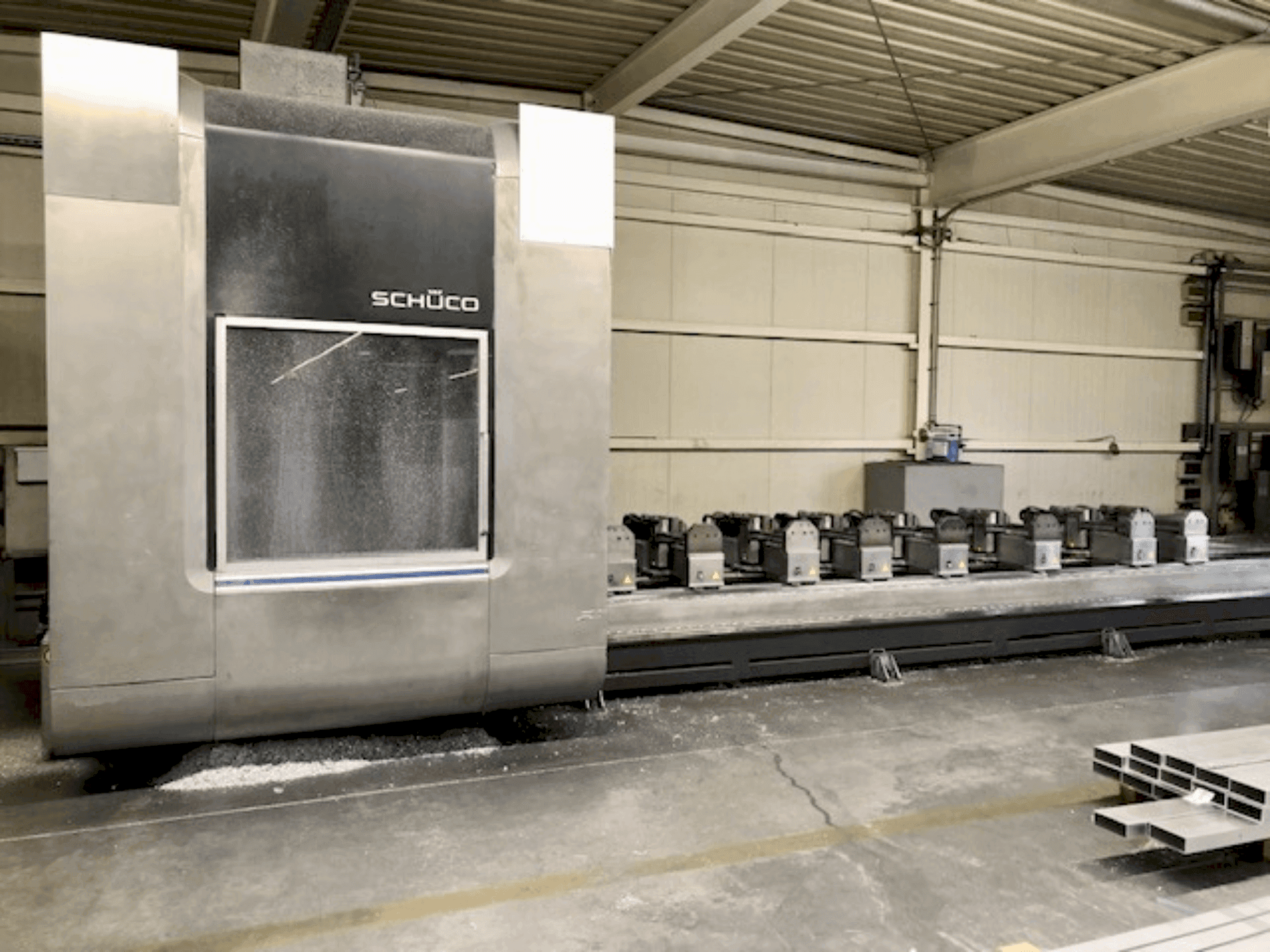 Front view of SCHÜCO MFM DC 500 machine