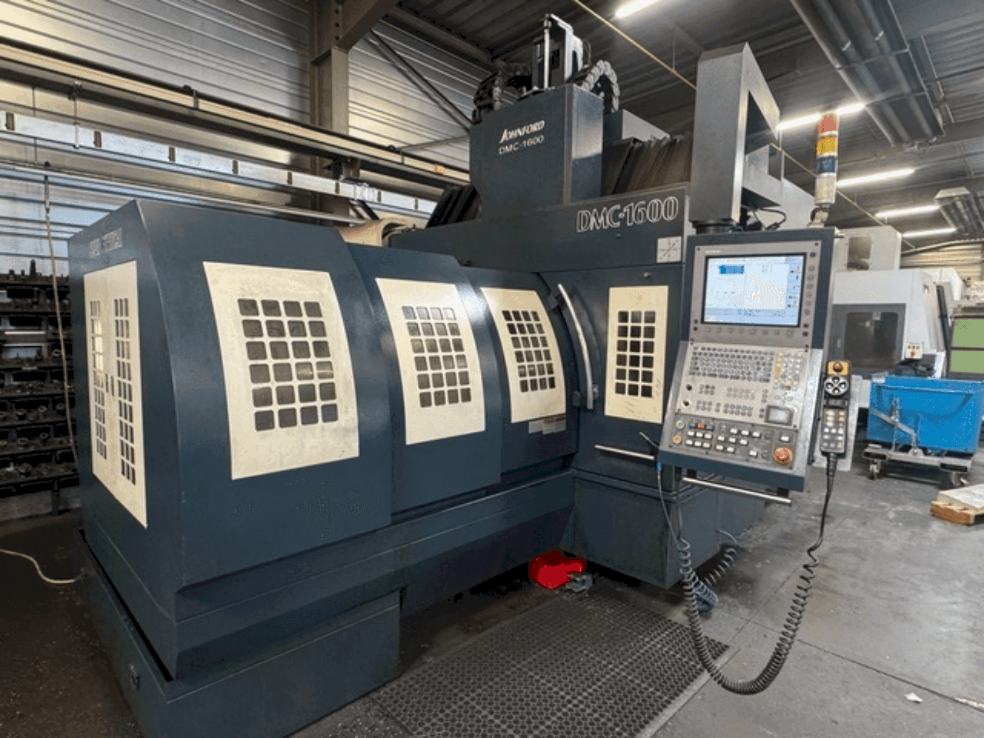 Front view of Johnford DMC-1600 machine