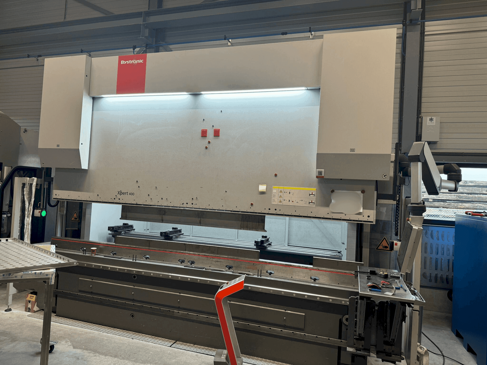 Front view of Bystronic Xpert 400/4100 machine