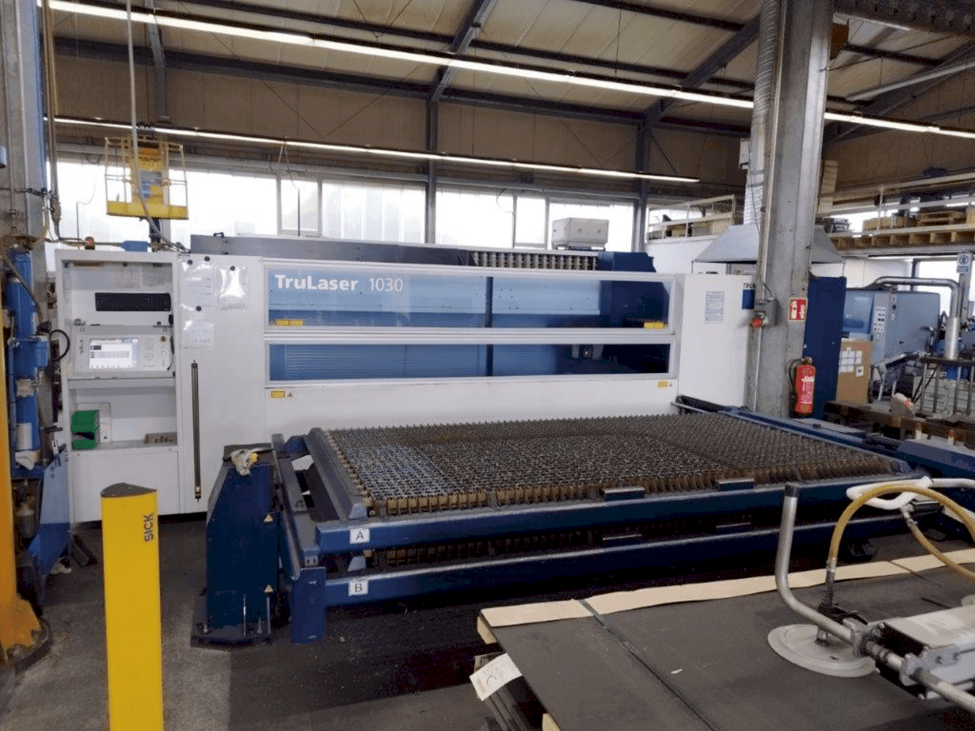 Front view of TRUMPF TruLaser 1030 machine
