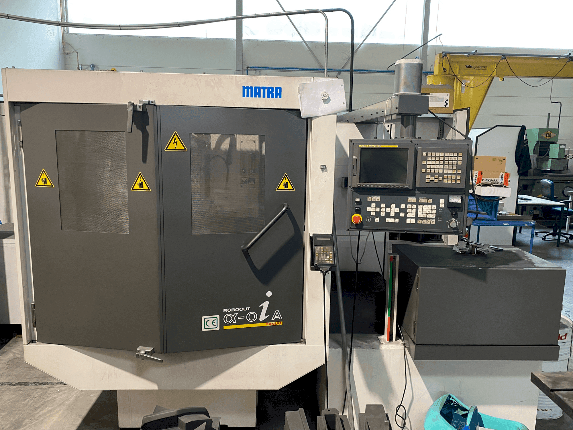 Front view of FANUC ROBOCUT α-0iA machine