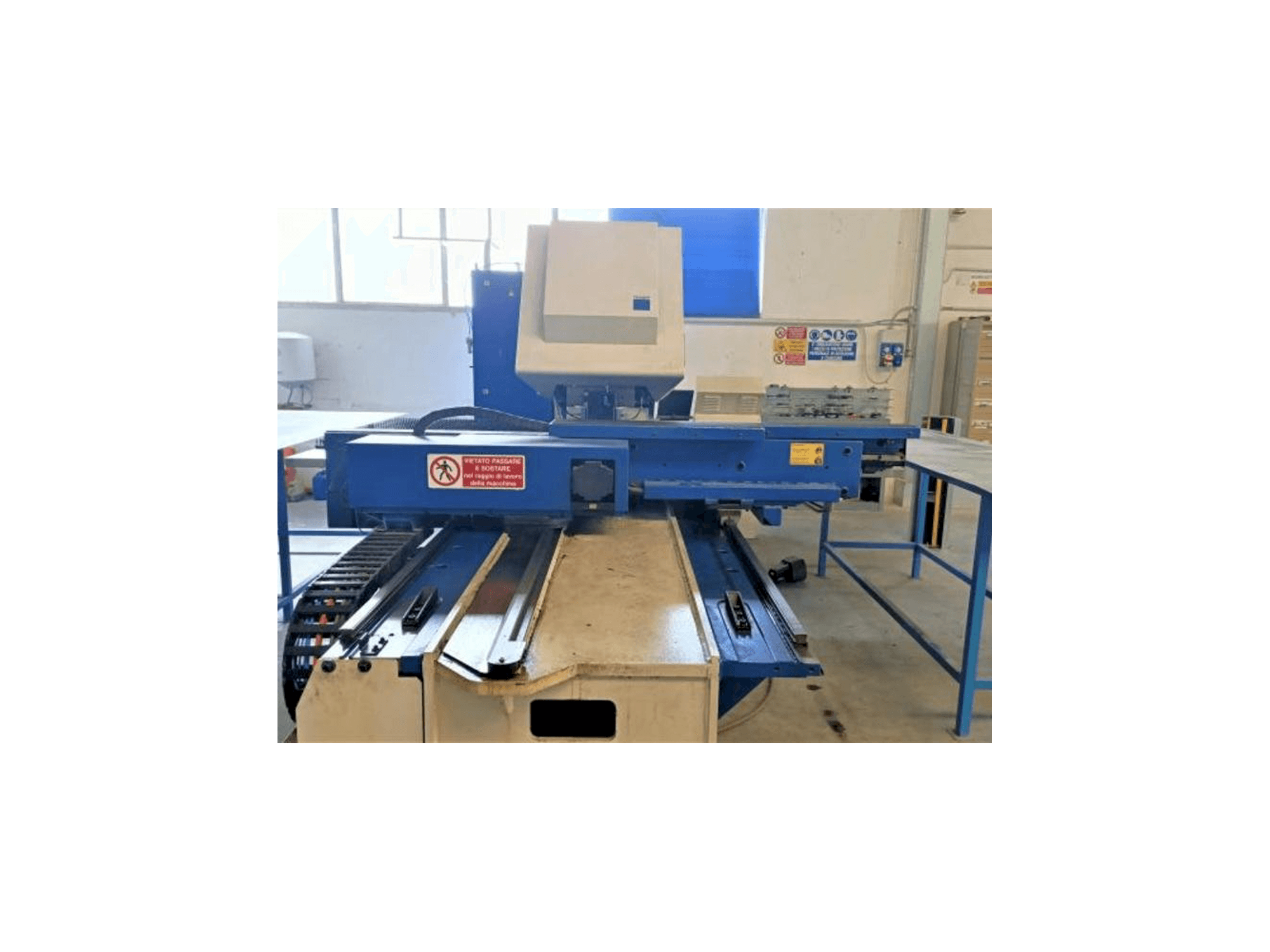 Front view of Trumpf rumatic 2000R machine