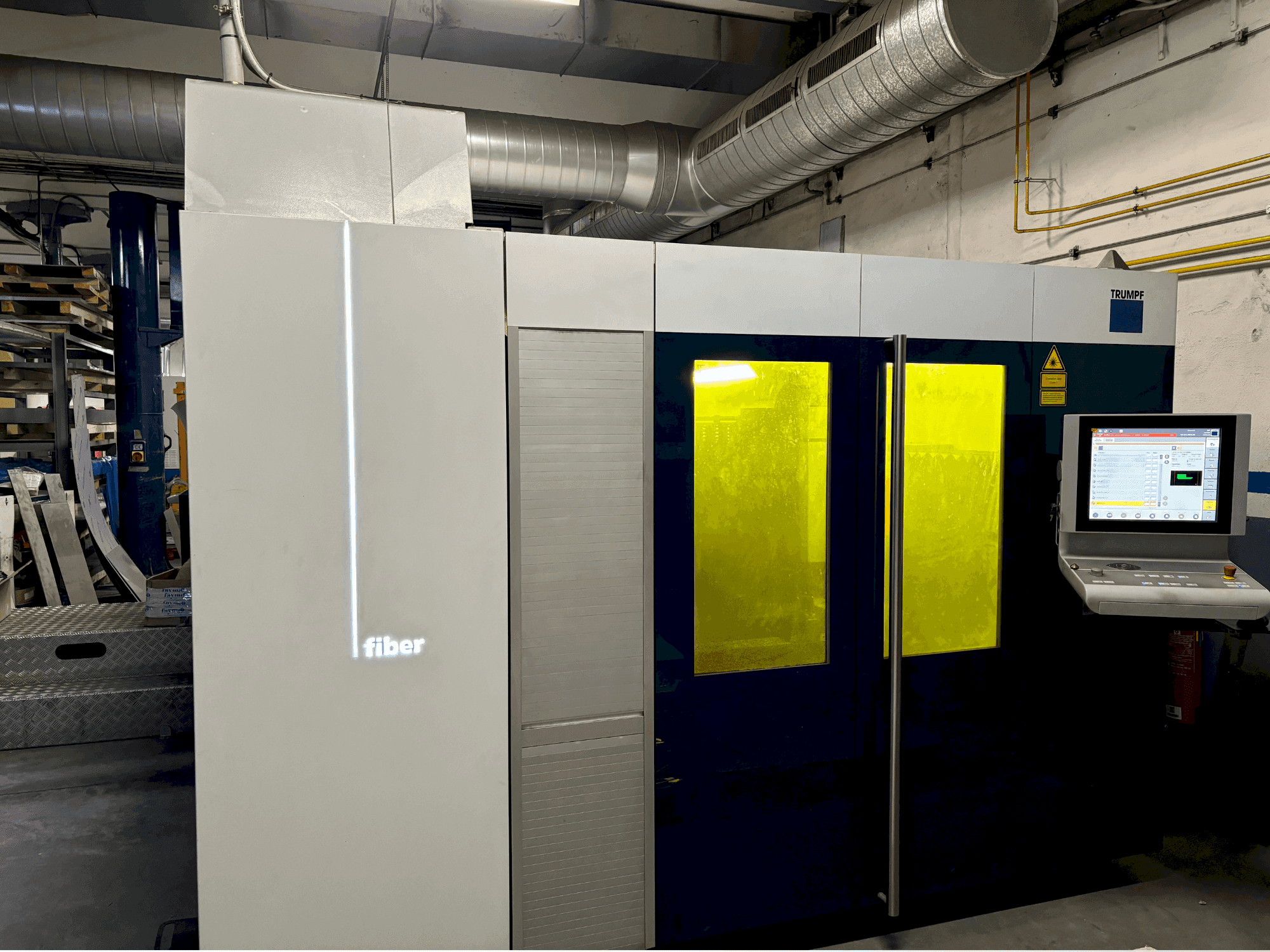 Front view of TRUMPF TRULASER 3030 FIBER machine