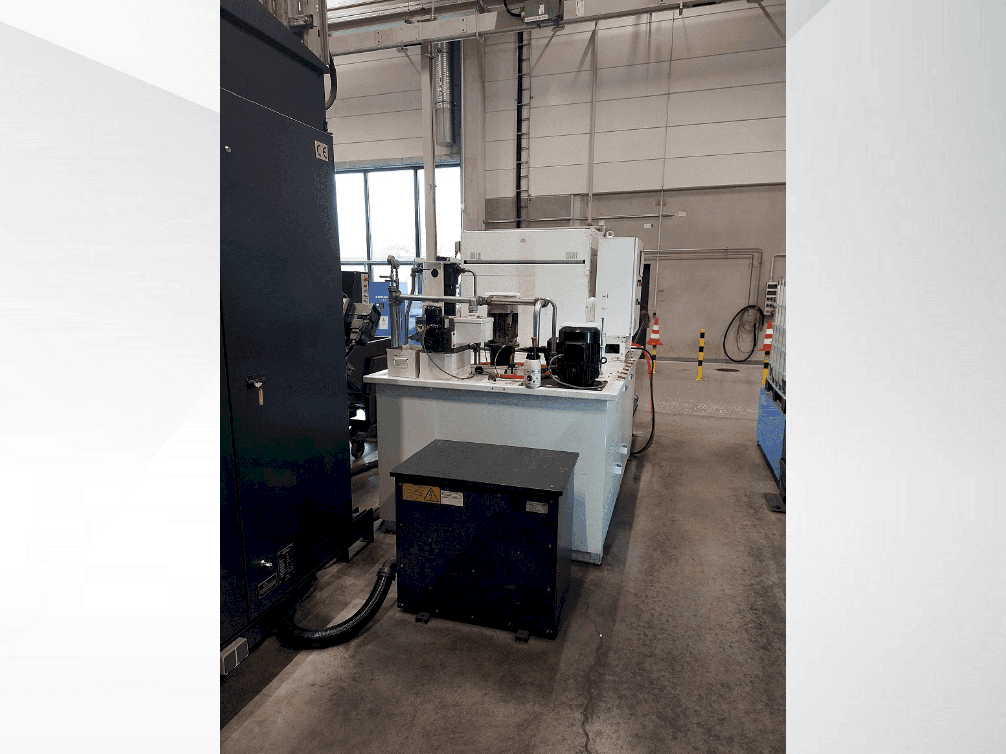Side view of Makino a81 machine