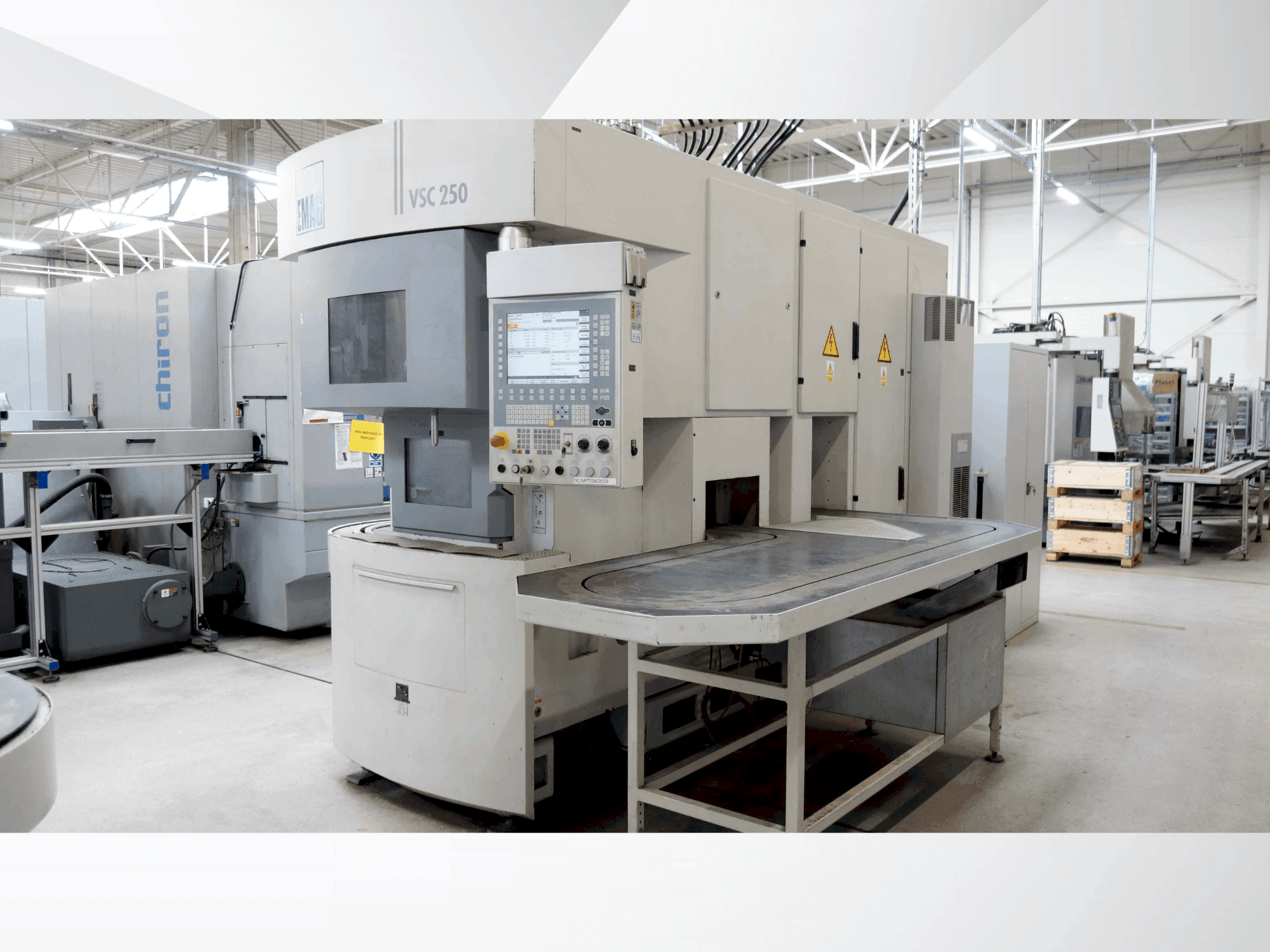 Front view of EMAG VSC 250 machine