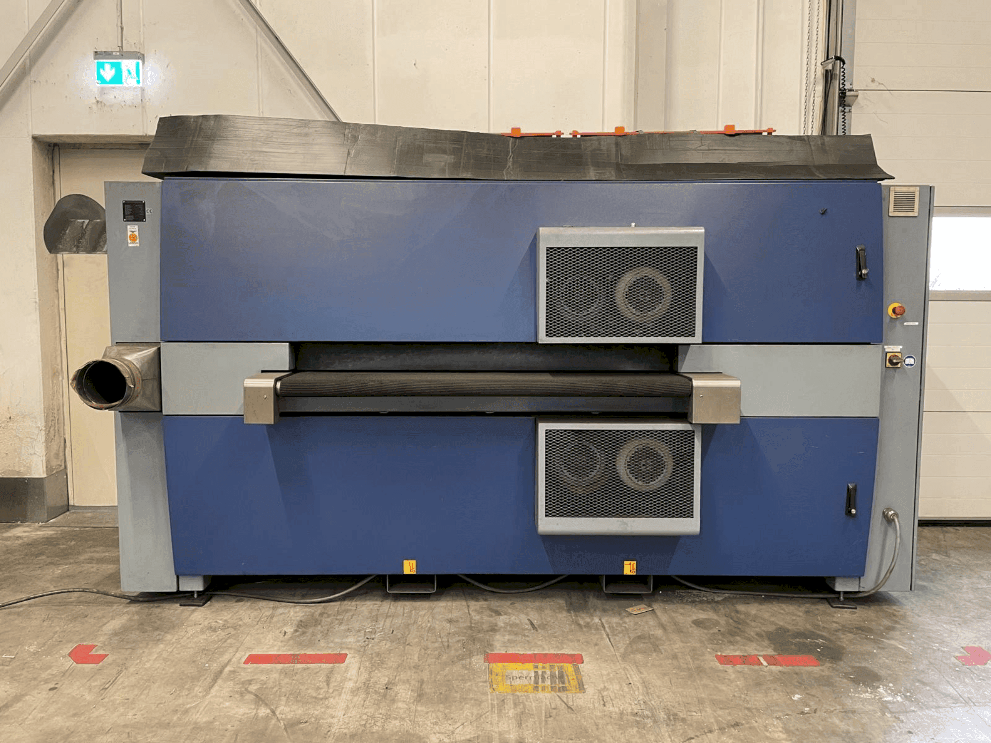 Front view of LISSMAC SBM-M 1500 B2 machine