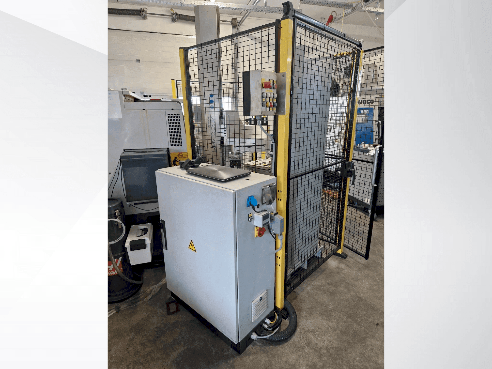 Front view of Zeroclamp Zerobot 100P machine