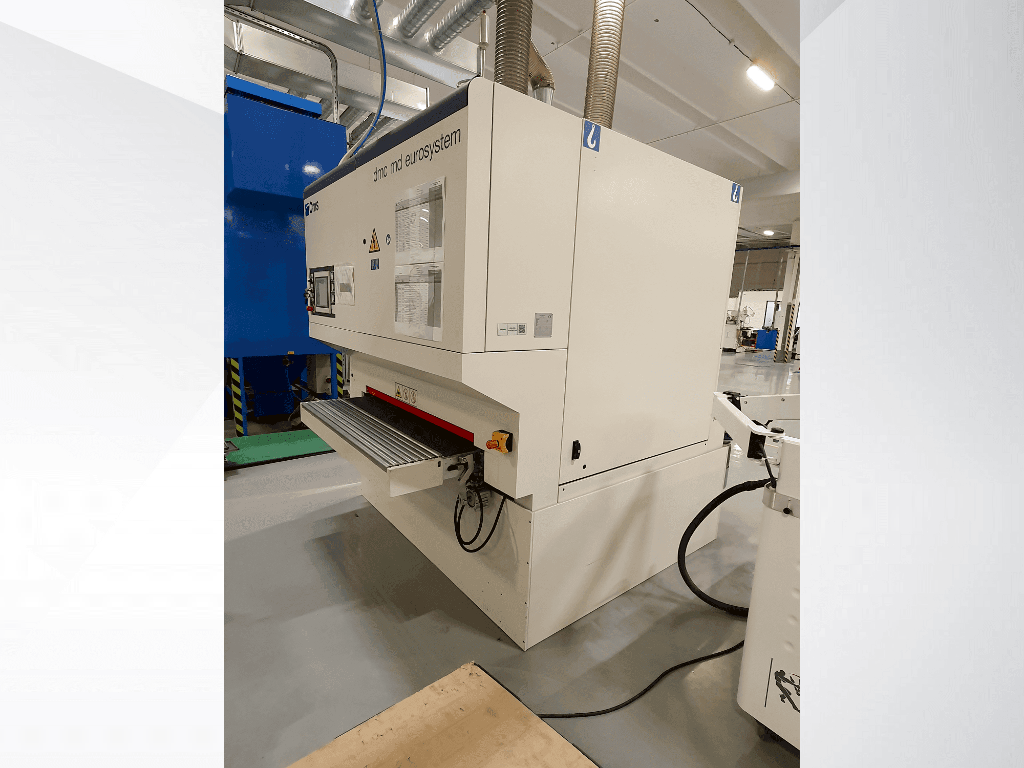 Front view of CMS ESYM M3 1350 machine