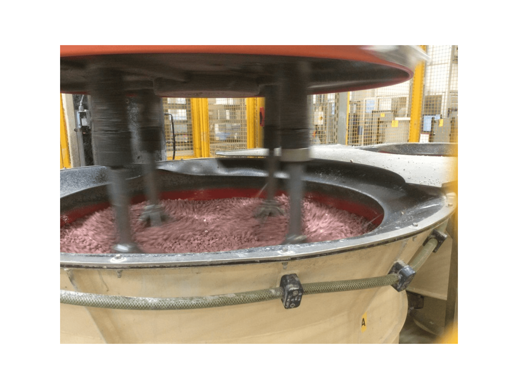 Front view of Rosler R4/1300.2 SF machine