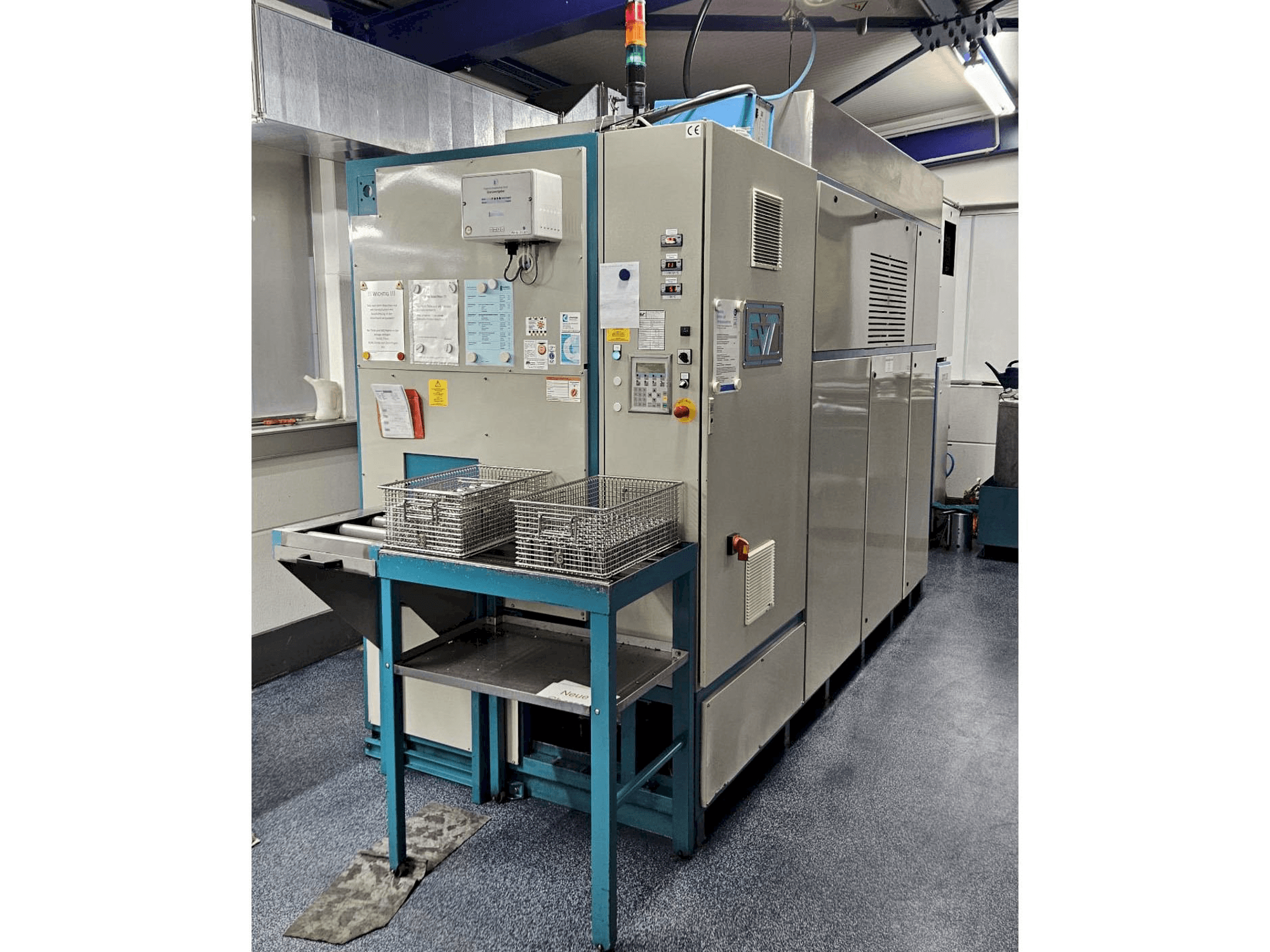 Front view of EVT TD 3001/530 PER machine