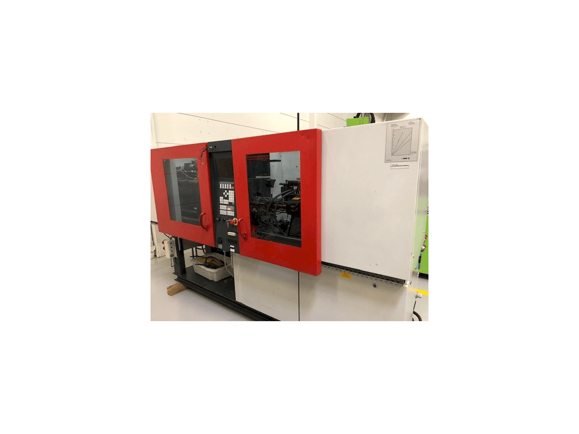 Left side view of FERROMATIK MILACRON K40 D-E machine