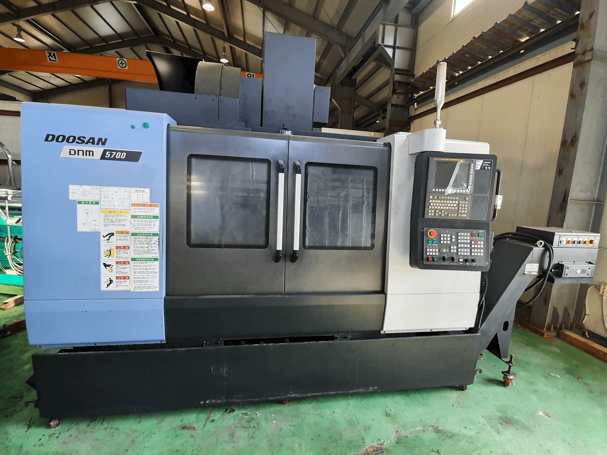 Front view of Doosan DNM5700 machine