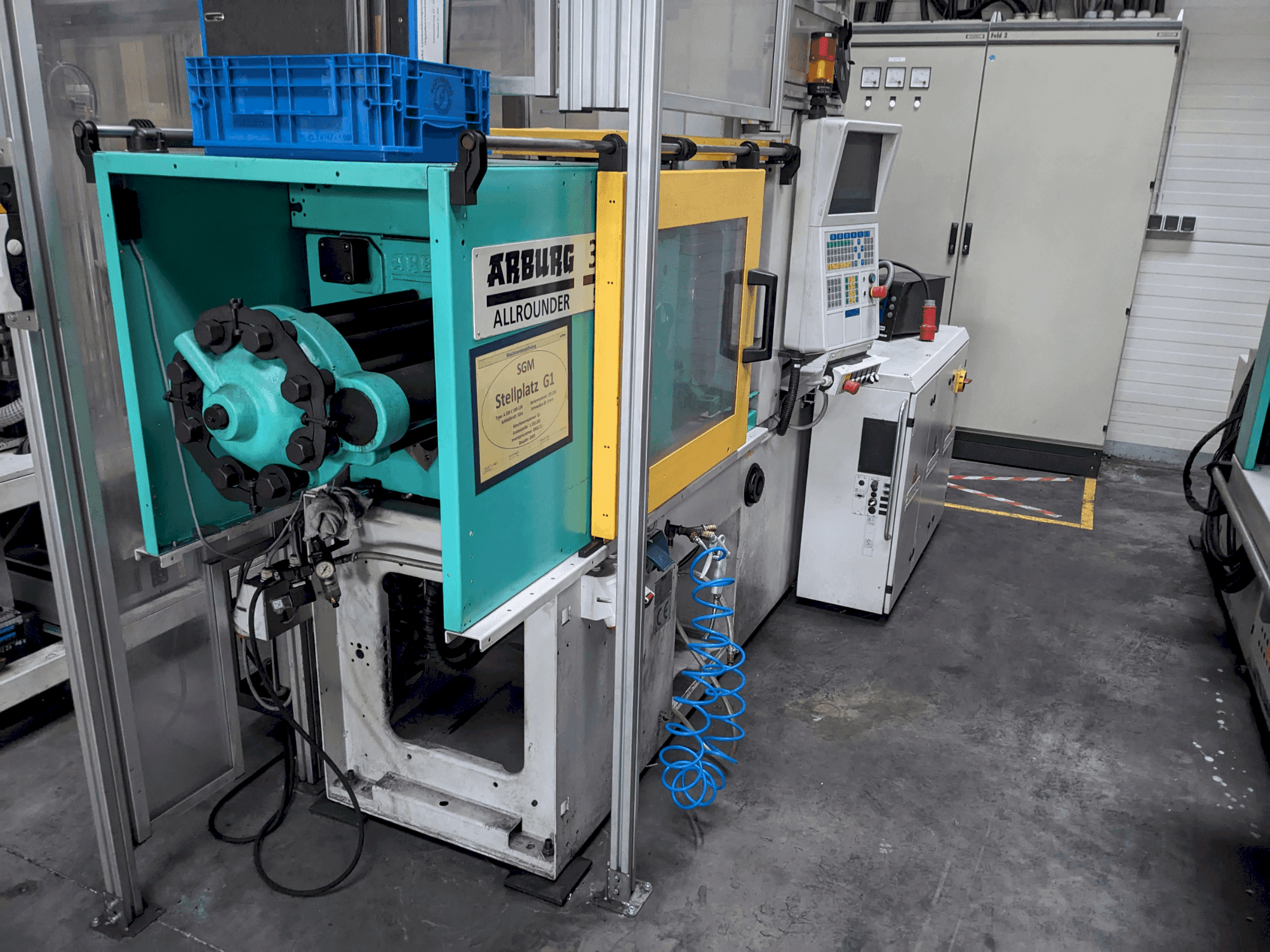 Front view of Arburg 320 C 500-100 machine