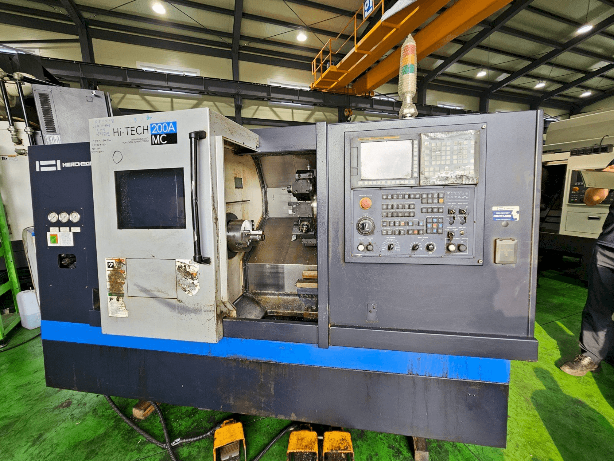 Front view of HWACHEON Hi-Tech 200A MC machine