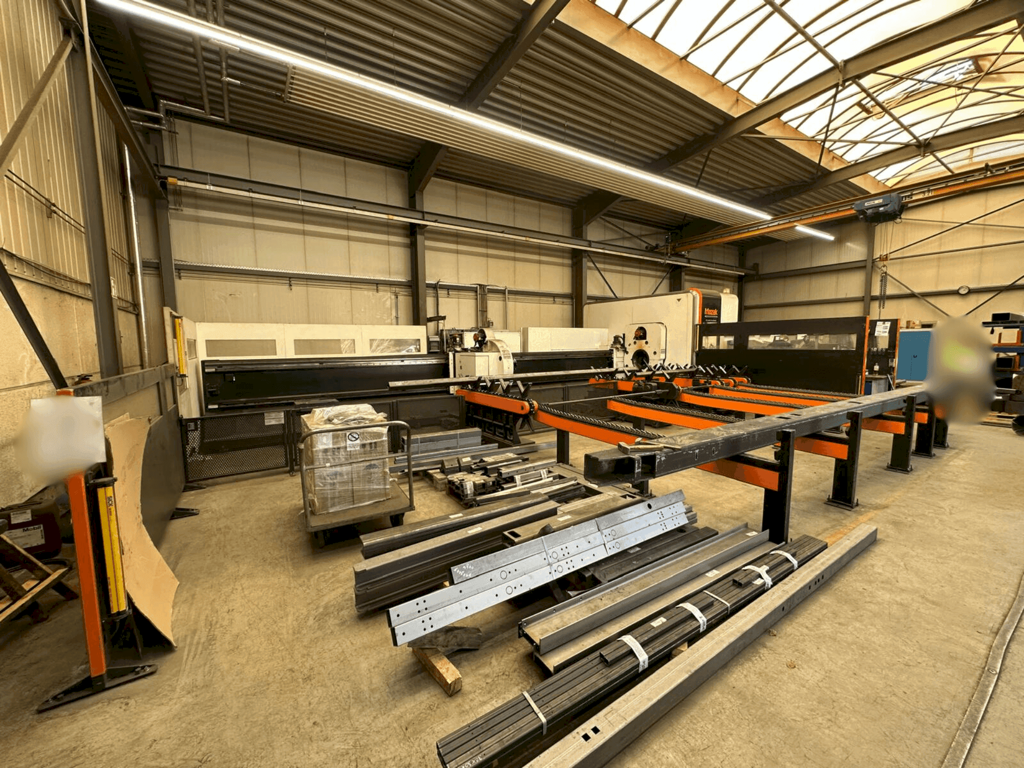 Front view of Mazak FABRI GEAR 400 II machine