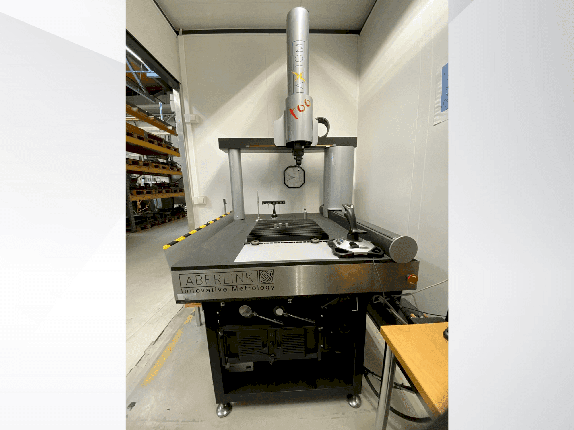 Front view of ABERLINK Axiom Too CNC machine