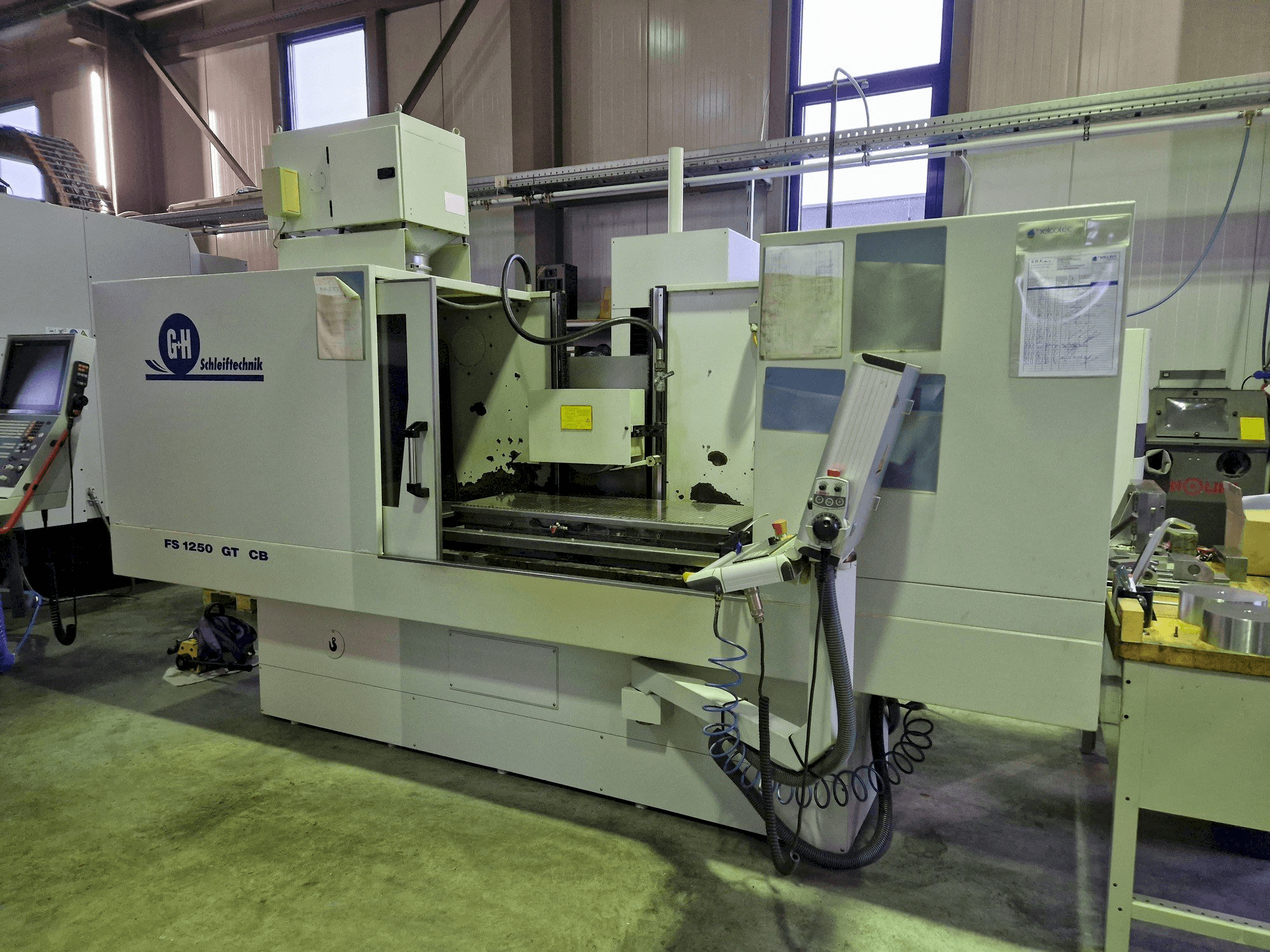 Front view of GEIBEL & HOTZ FS 1250 GT CB machine