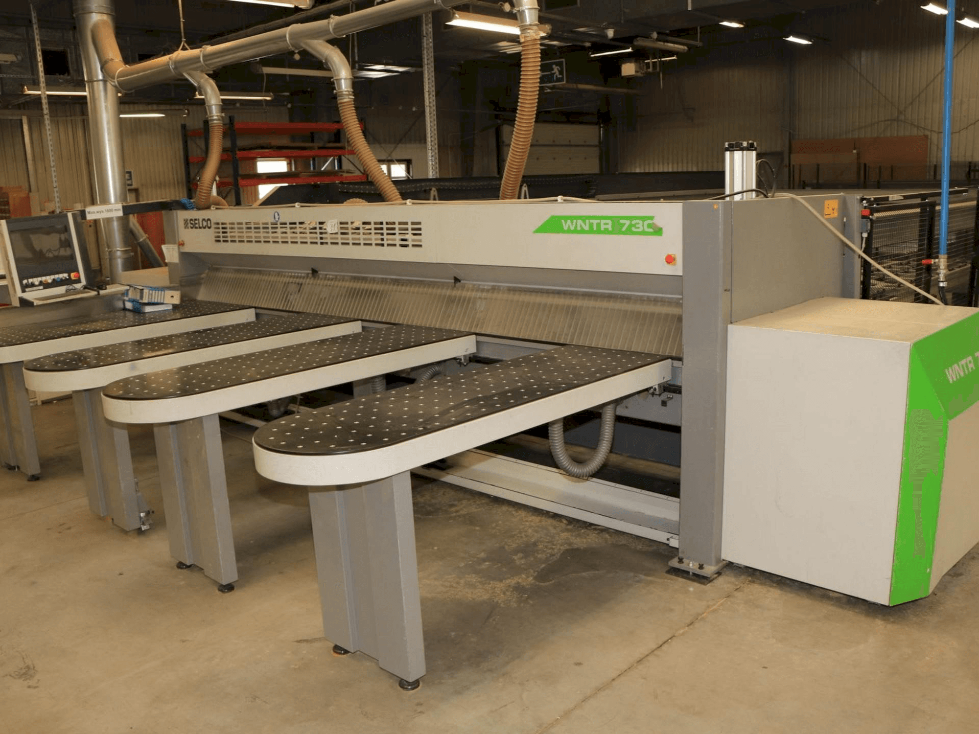 Front view of SELCO WNTR 730 machine