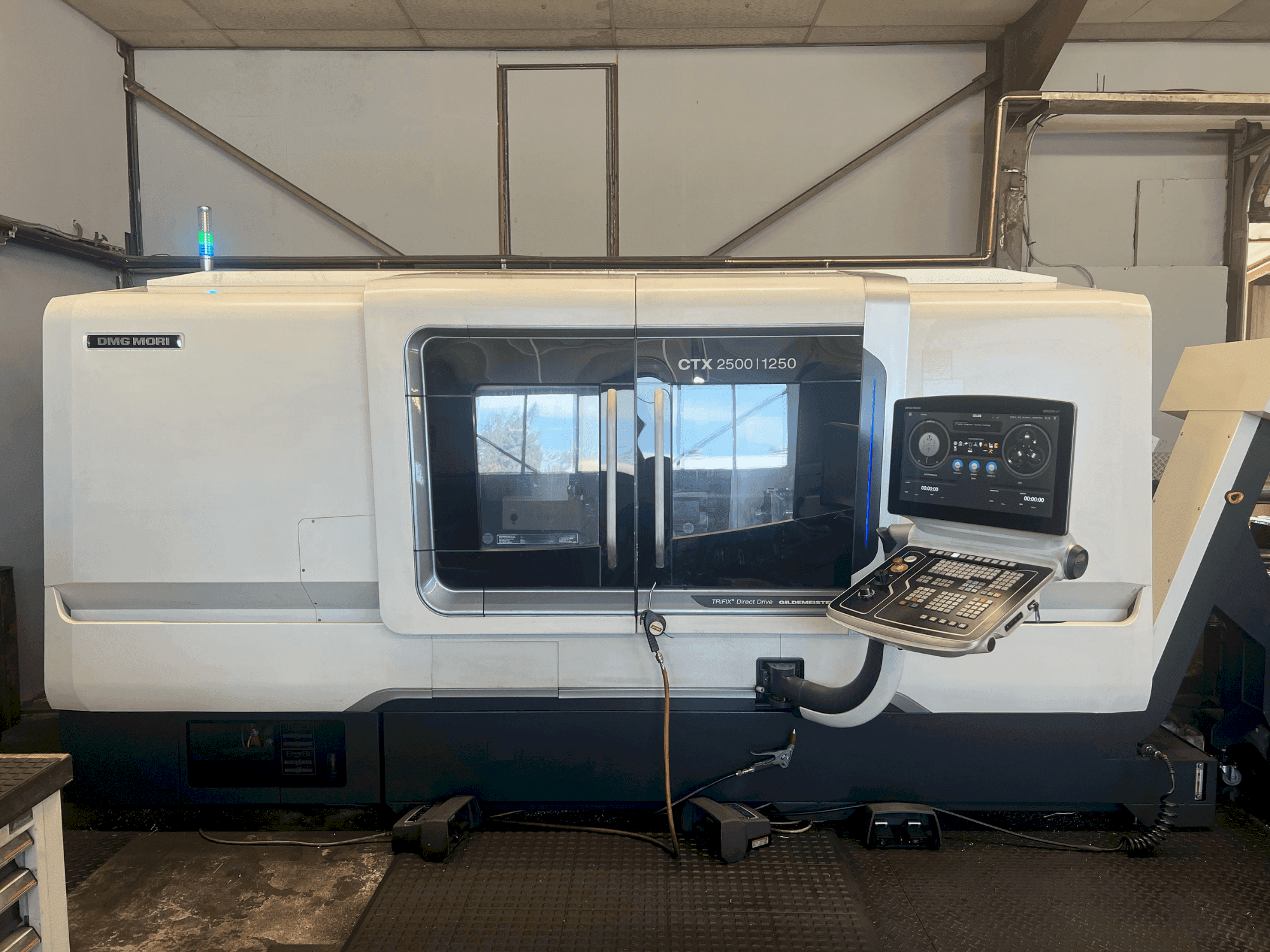 Front view of DMG MORI CTX 2500/1250 machine