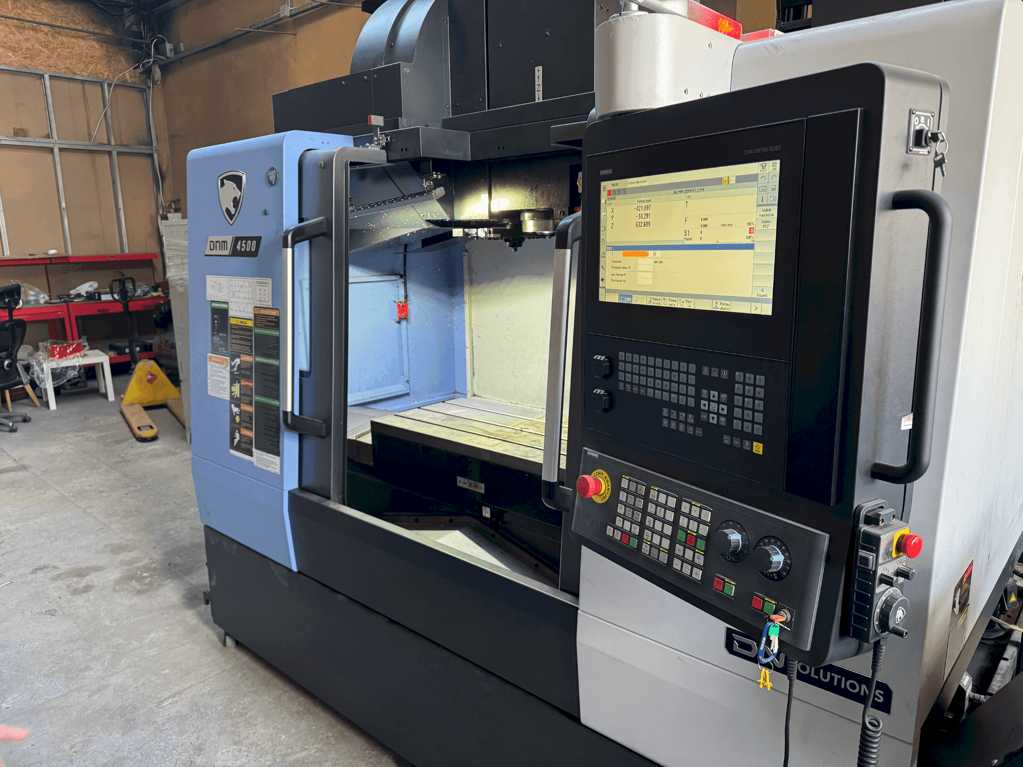 Front view of DN SOLUTIONS DNM 4500 machine