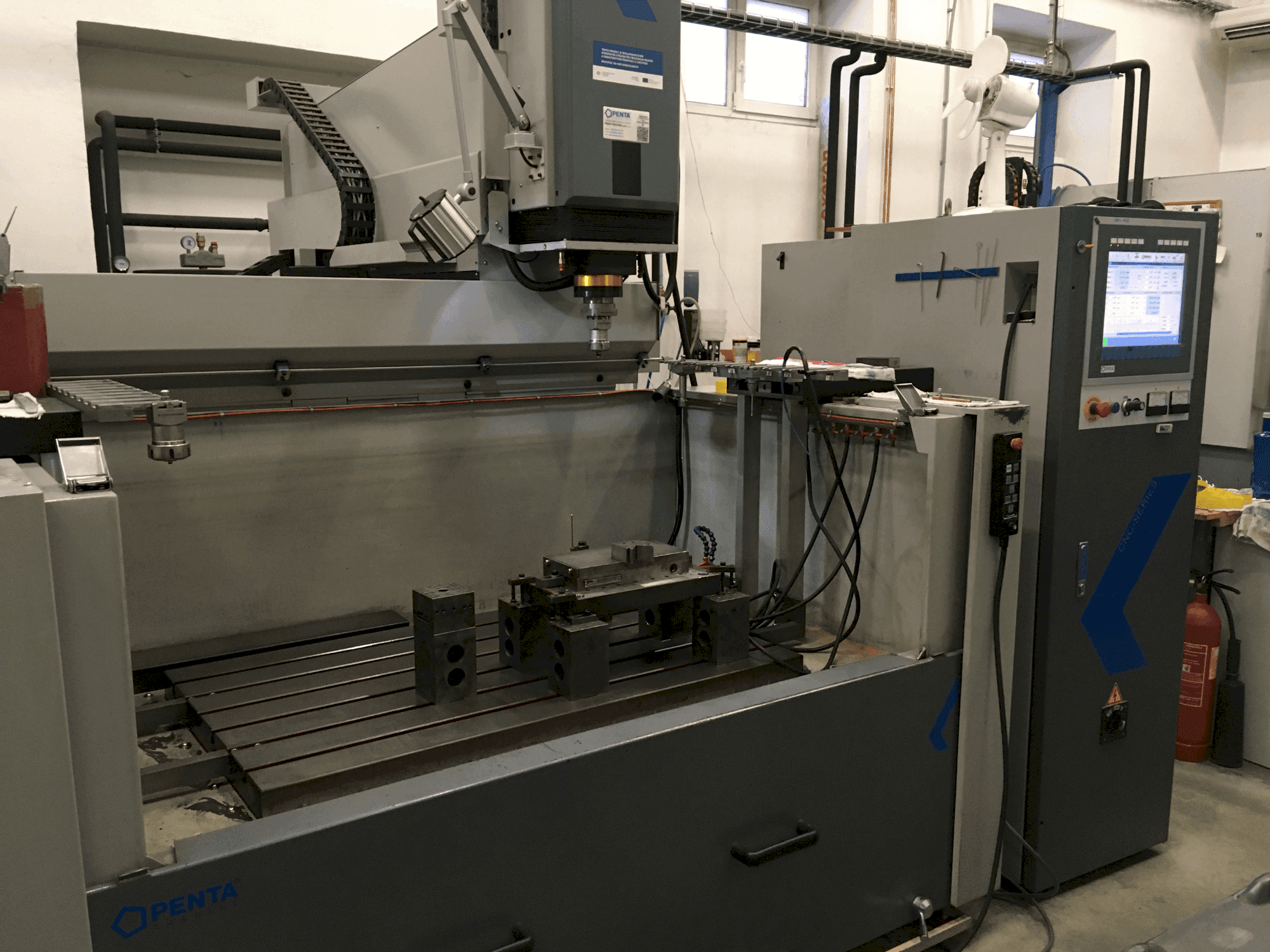 Front view of PENTA 1060 CNC machine