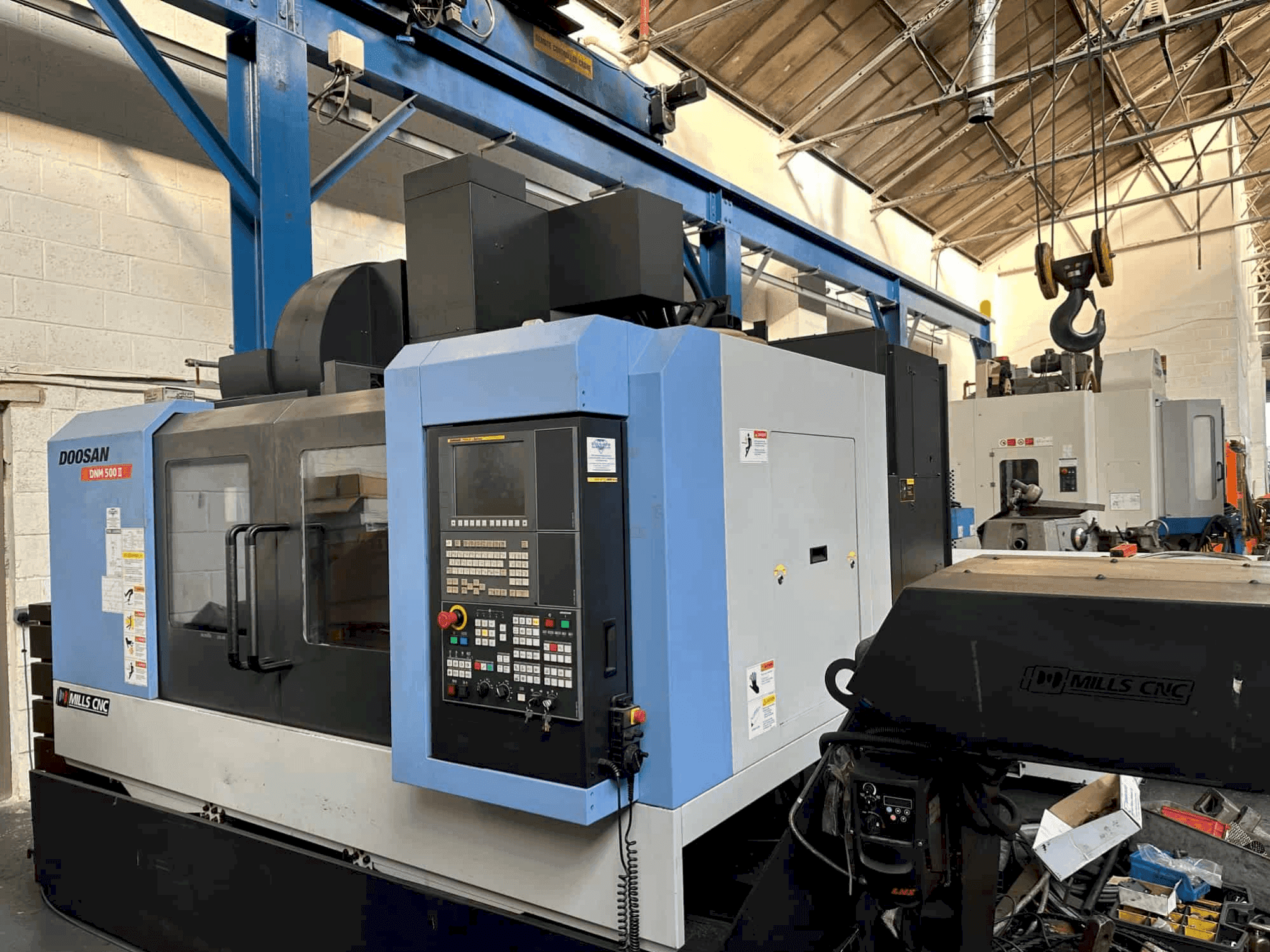 Front view of DOOSAN DNM 500 II machine