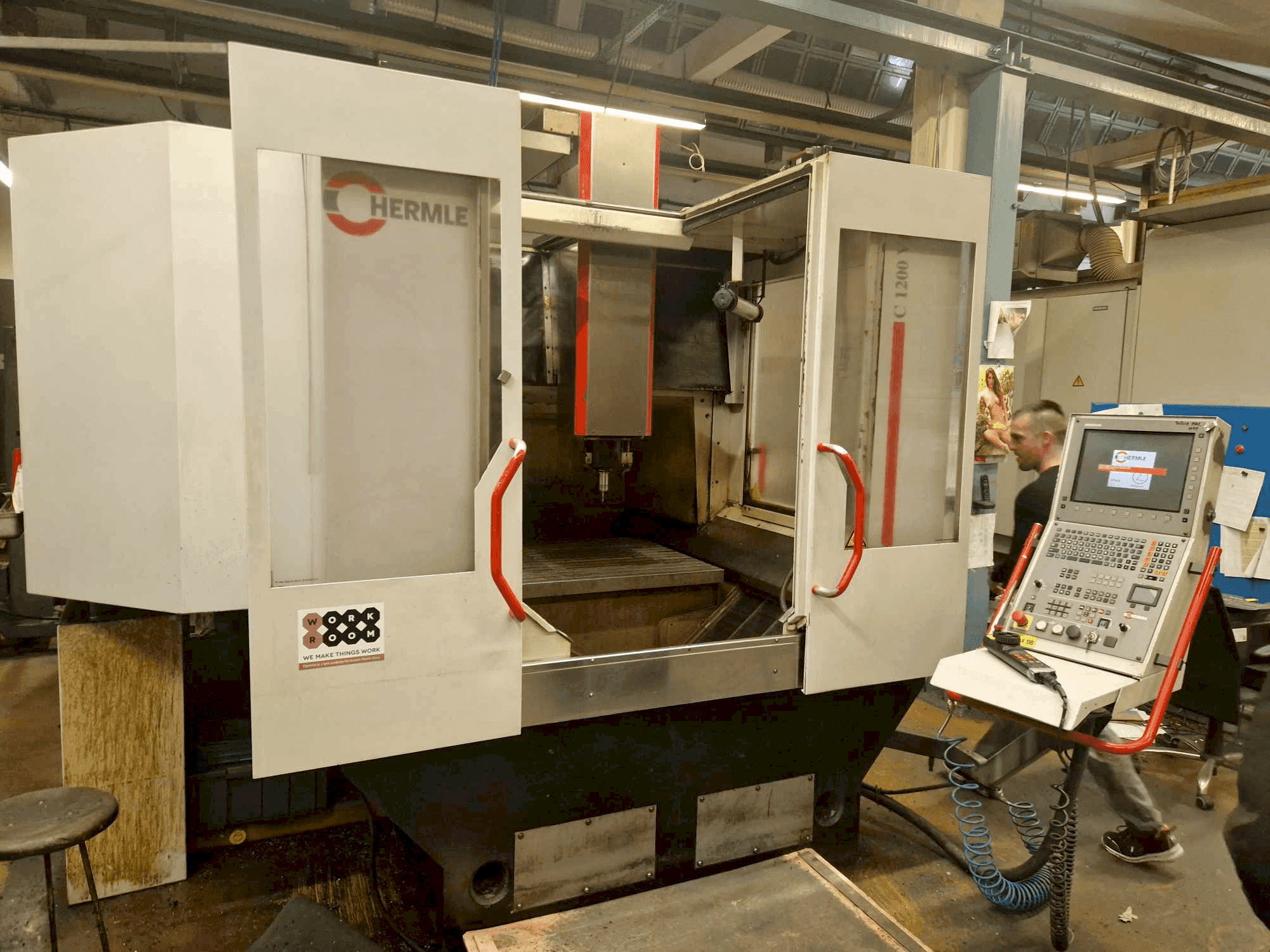 Front view of HERMLE C 1200 V machine